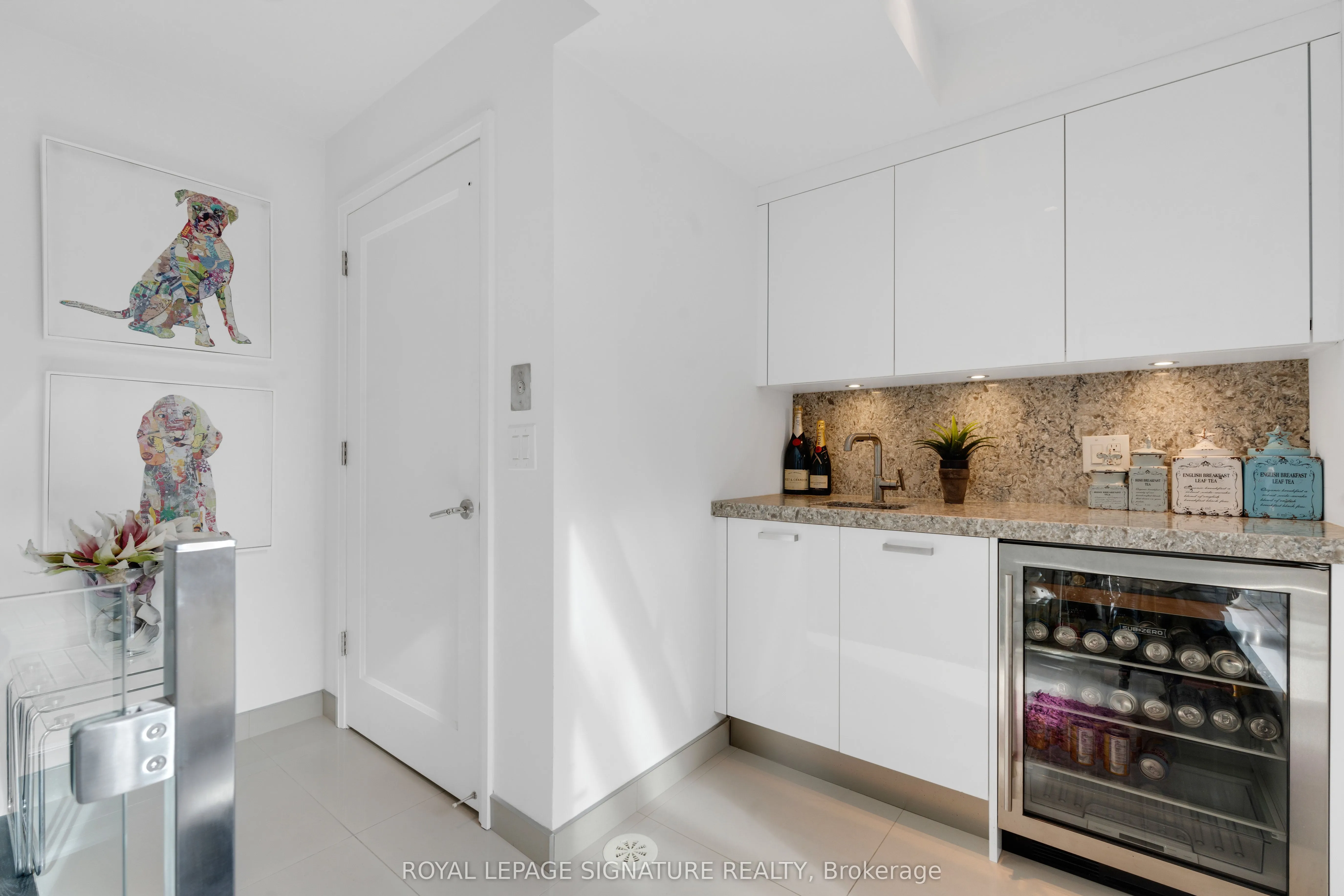 1078 Bay Street, #13