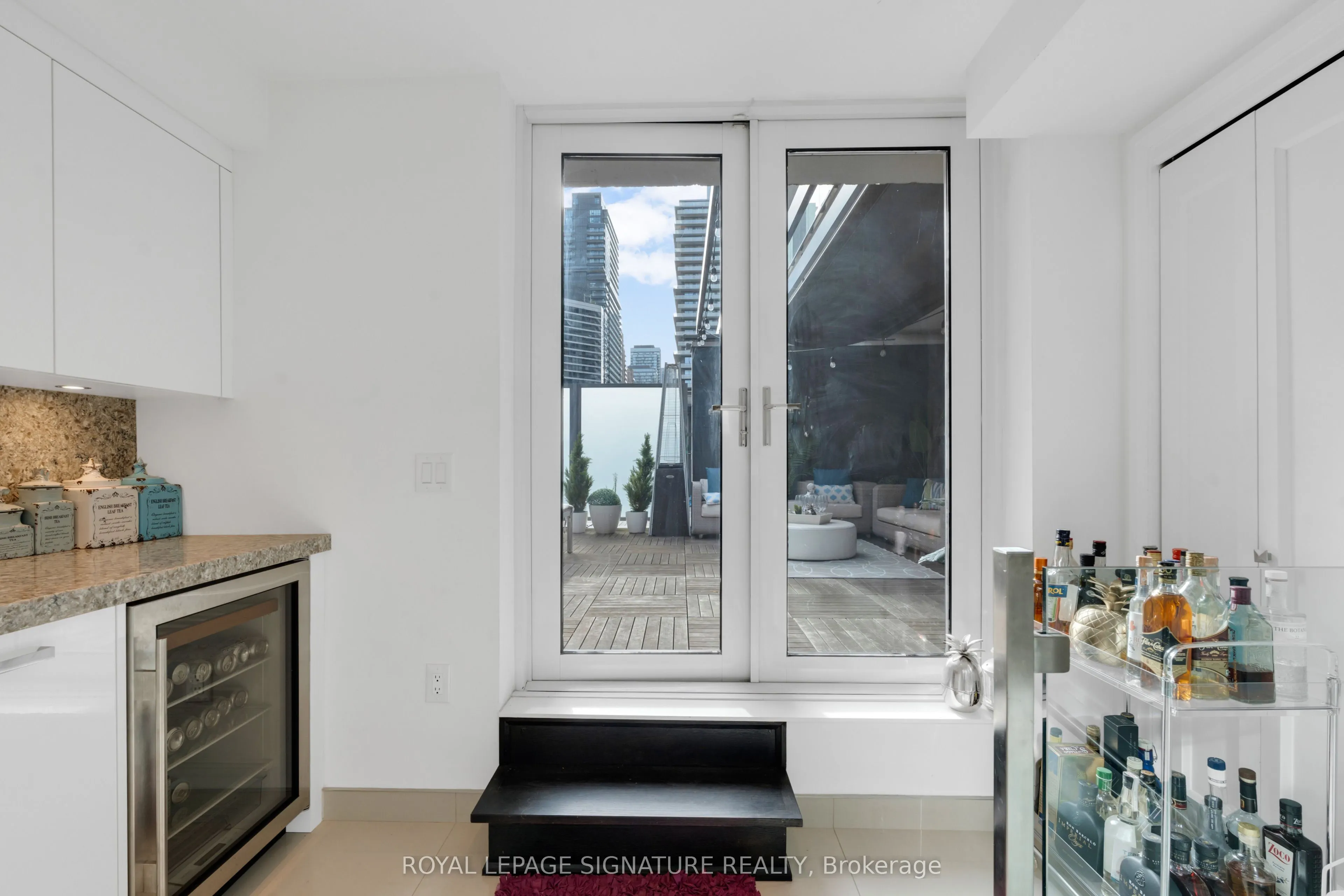 1078 Bay Street, #13