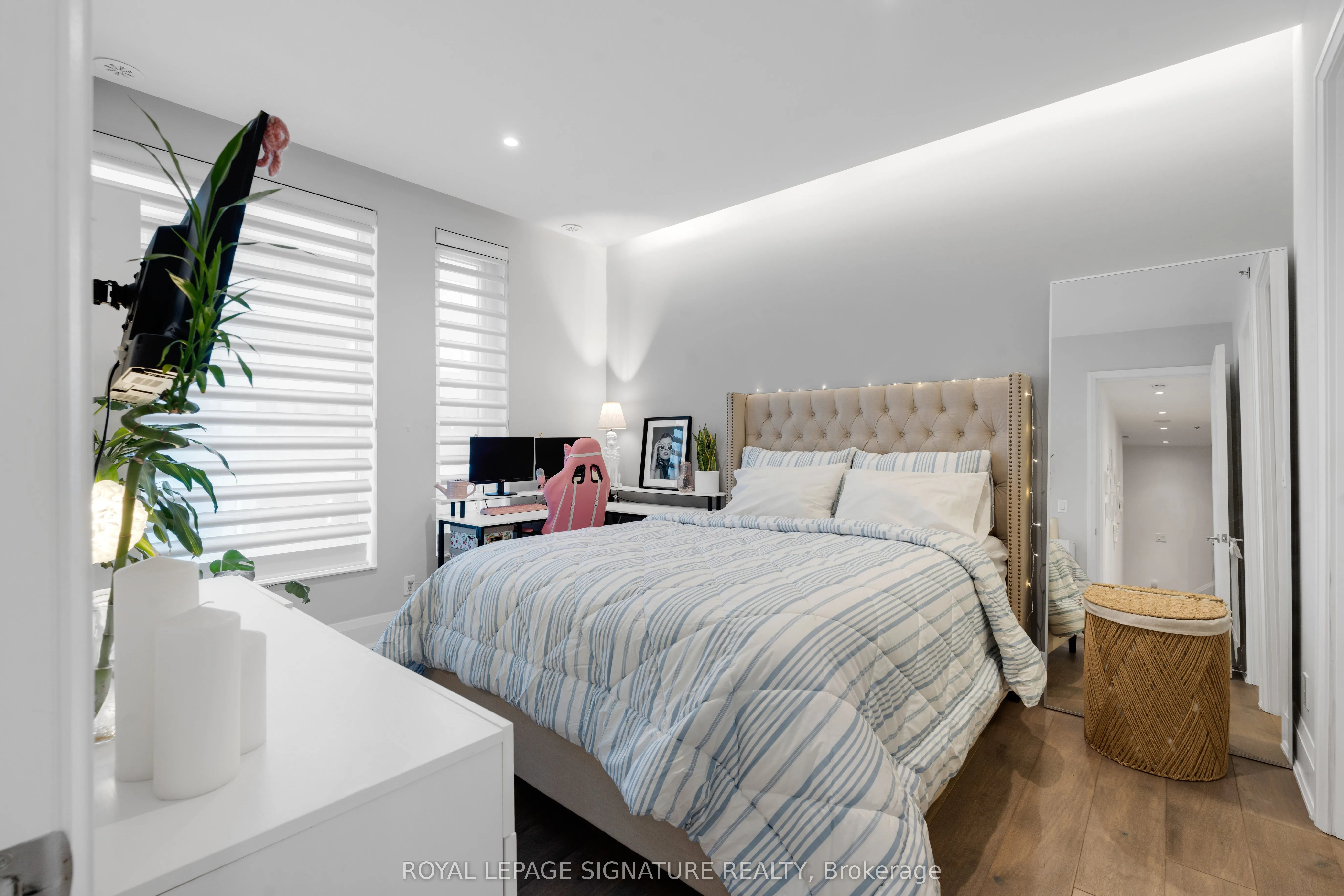 1078 Bay Street, #13