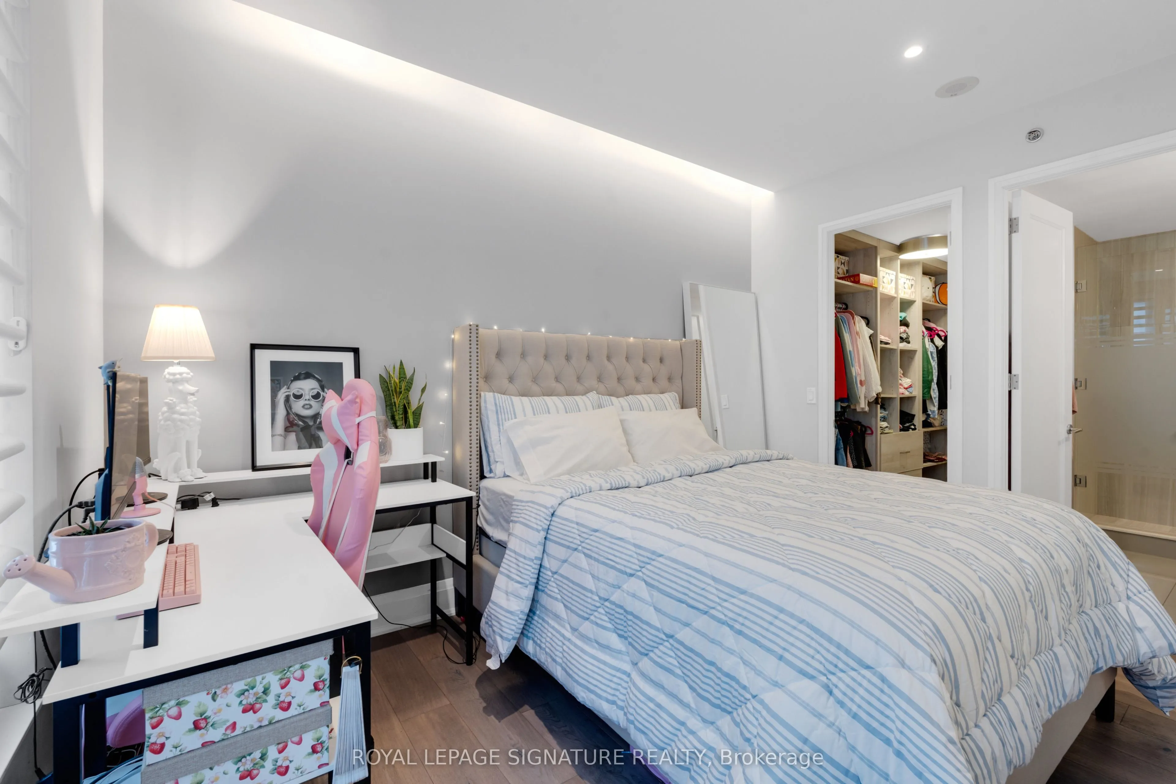 1078 Bay Street, #13