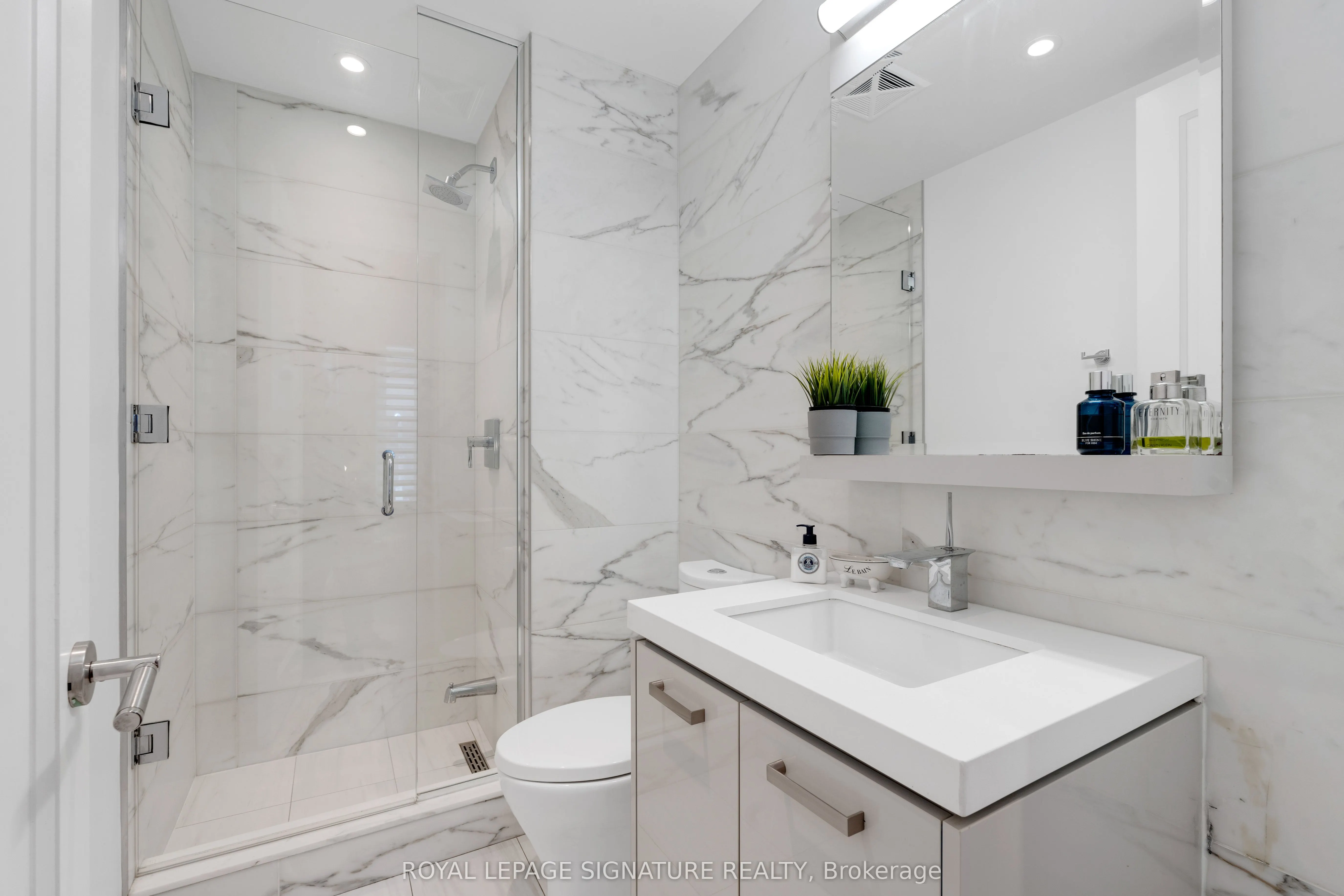 1078 Bay Street, #13