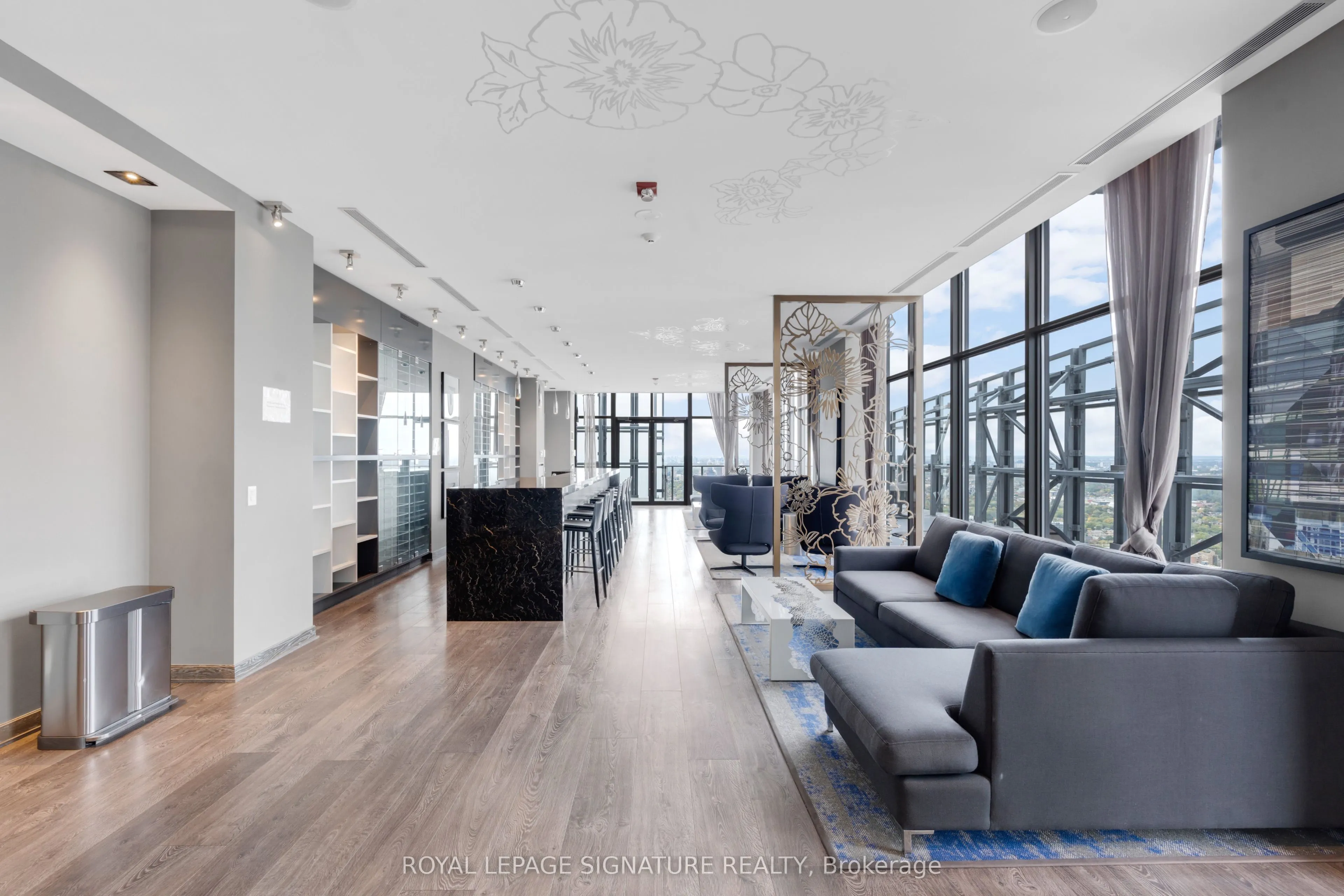 1078 Bay Street, #13