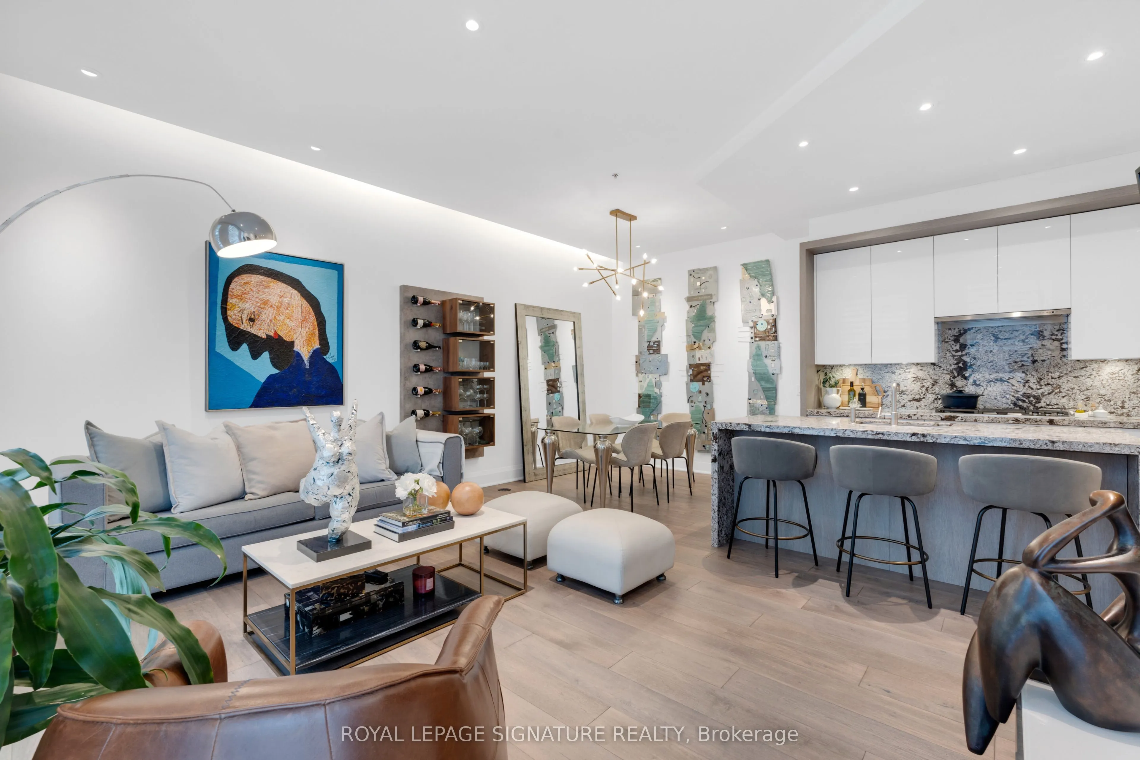 1078 Bay Street, #13