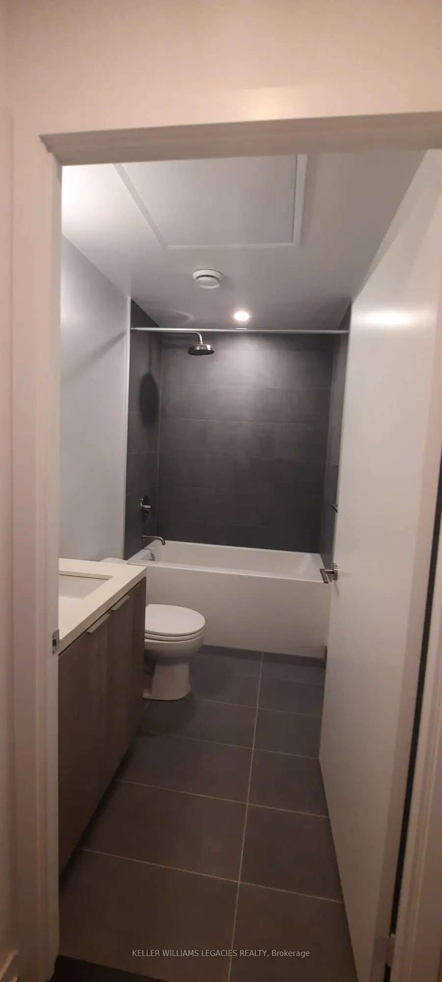 2020 Bathurst Street, #1807