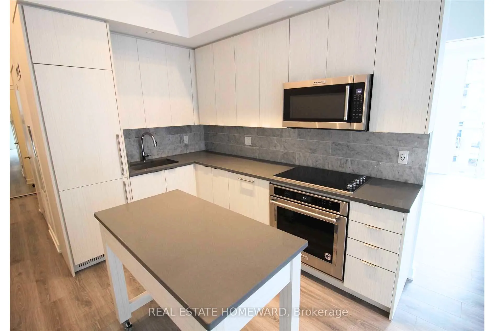 38 Iannuzzi Street, #203