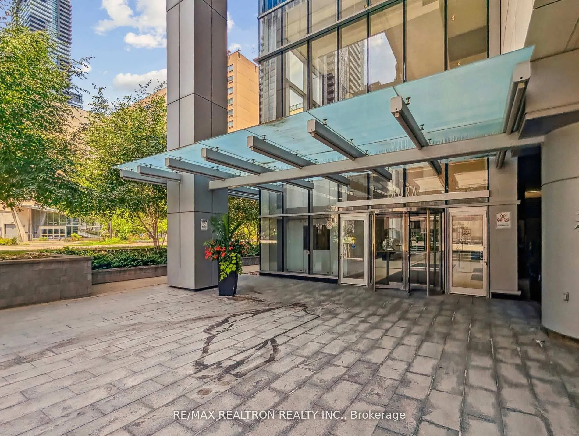 386 Yonge Street, #2201