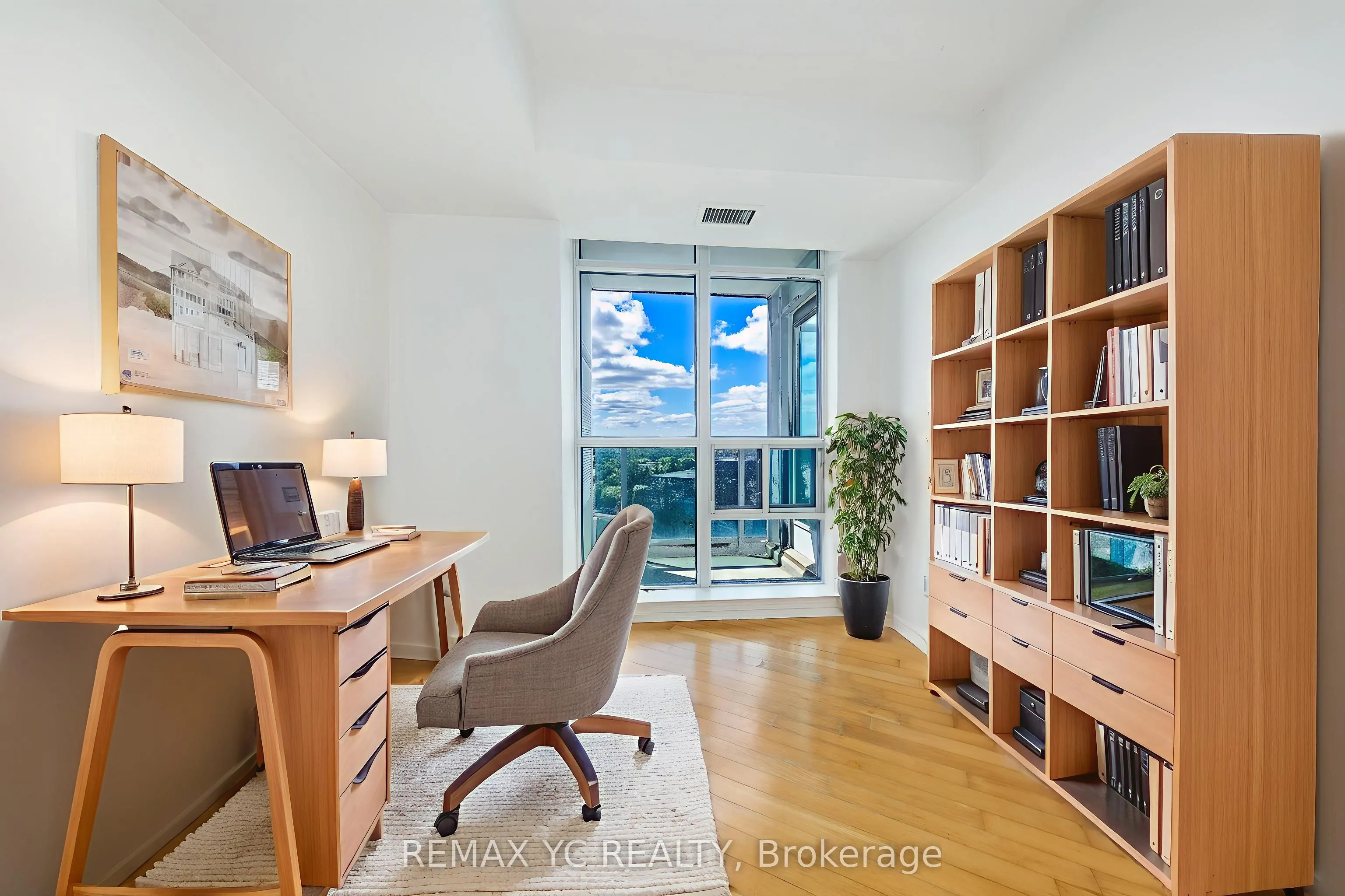 28 Harrison Garden Boulevard, #1605