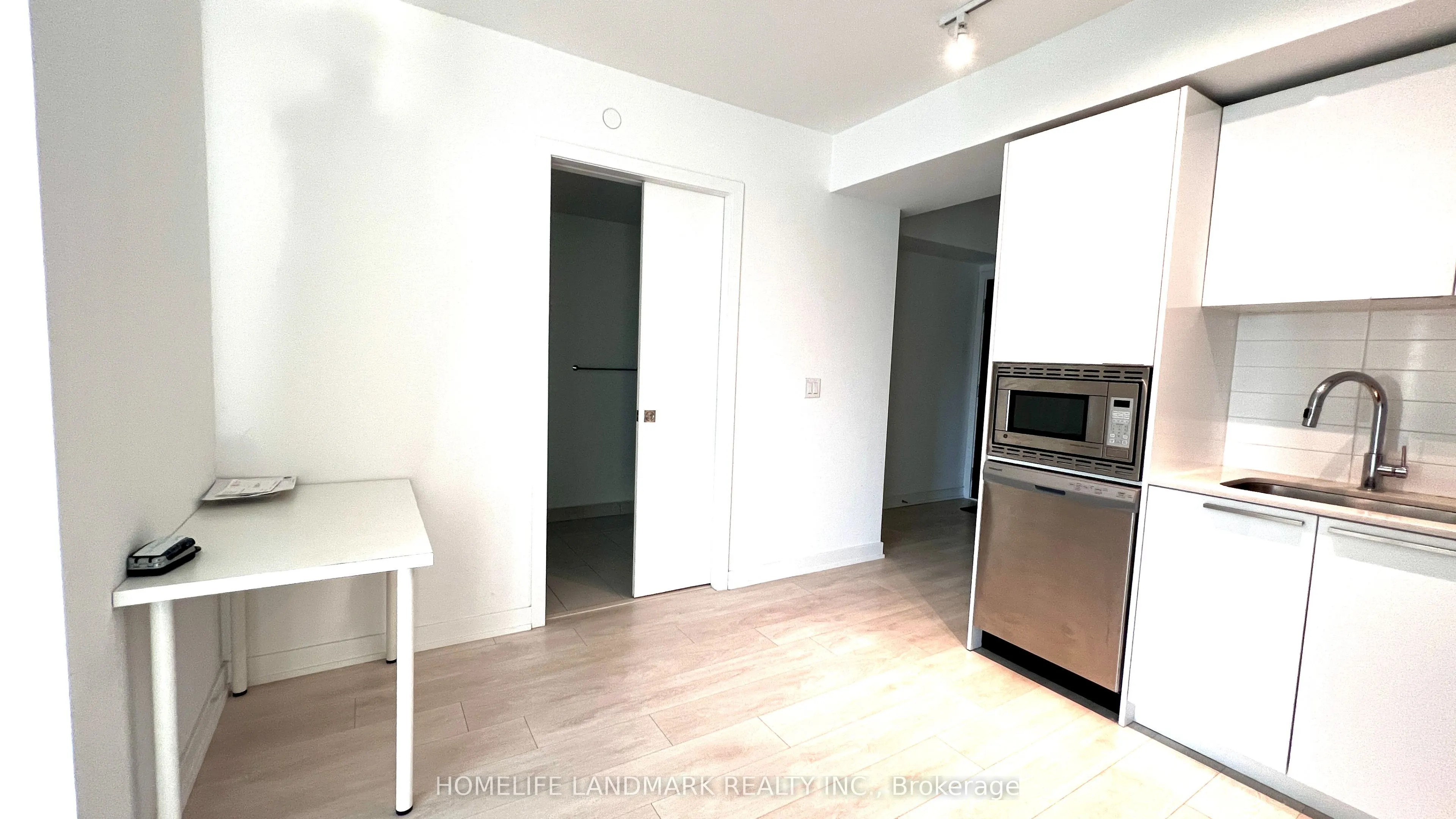 501 Yonge Street, #2009