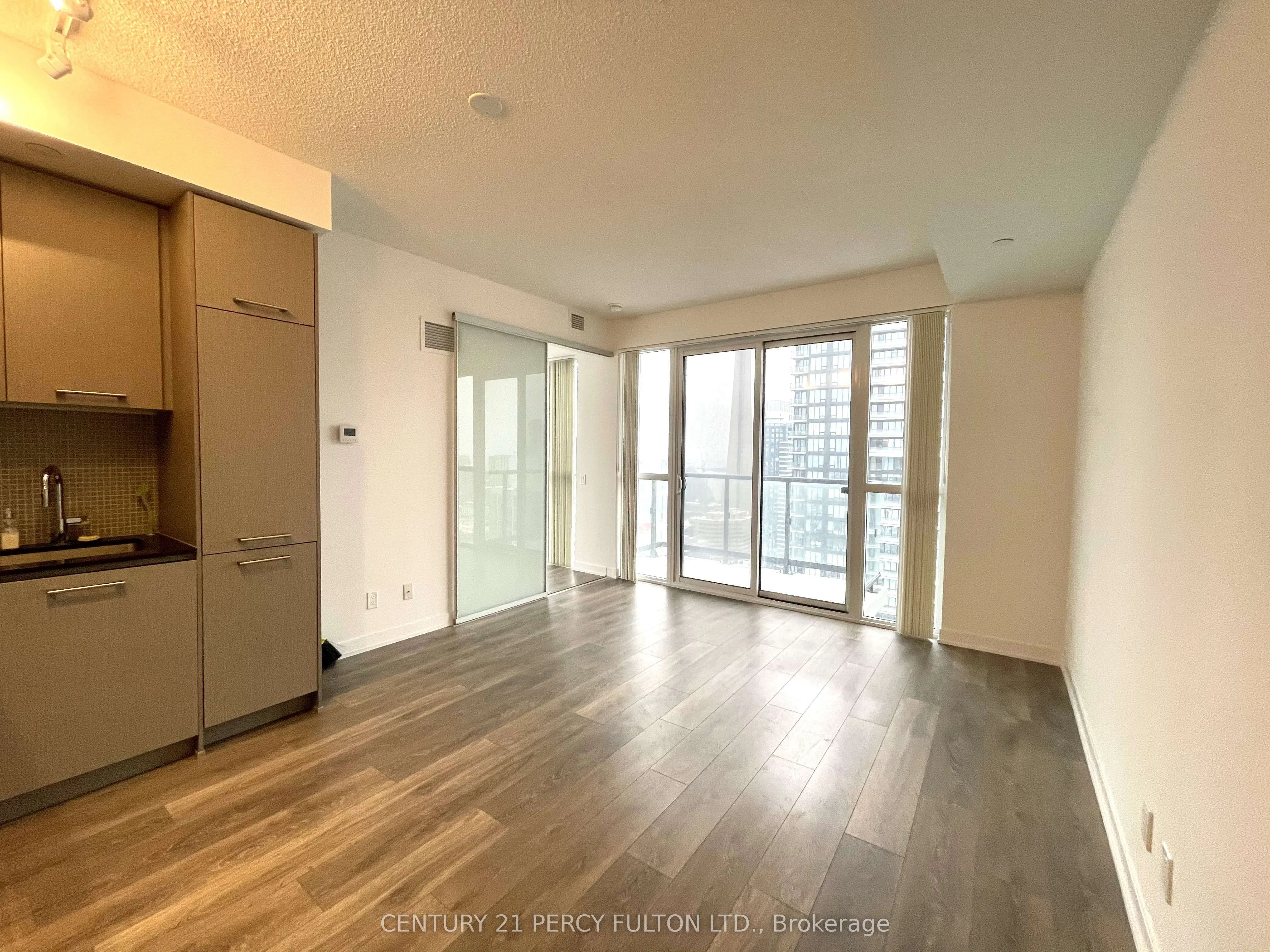 87 Peter Street, #4013