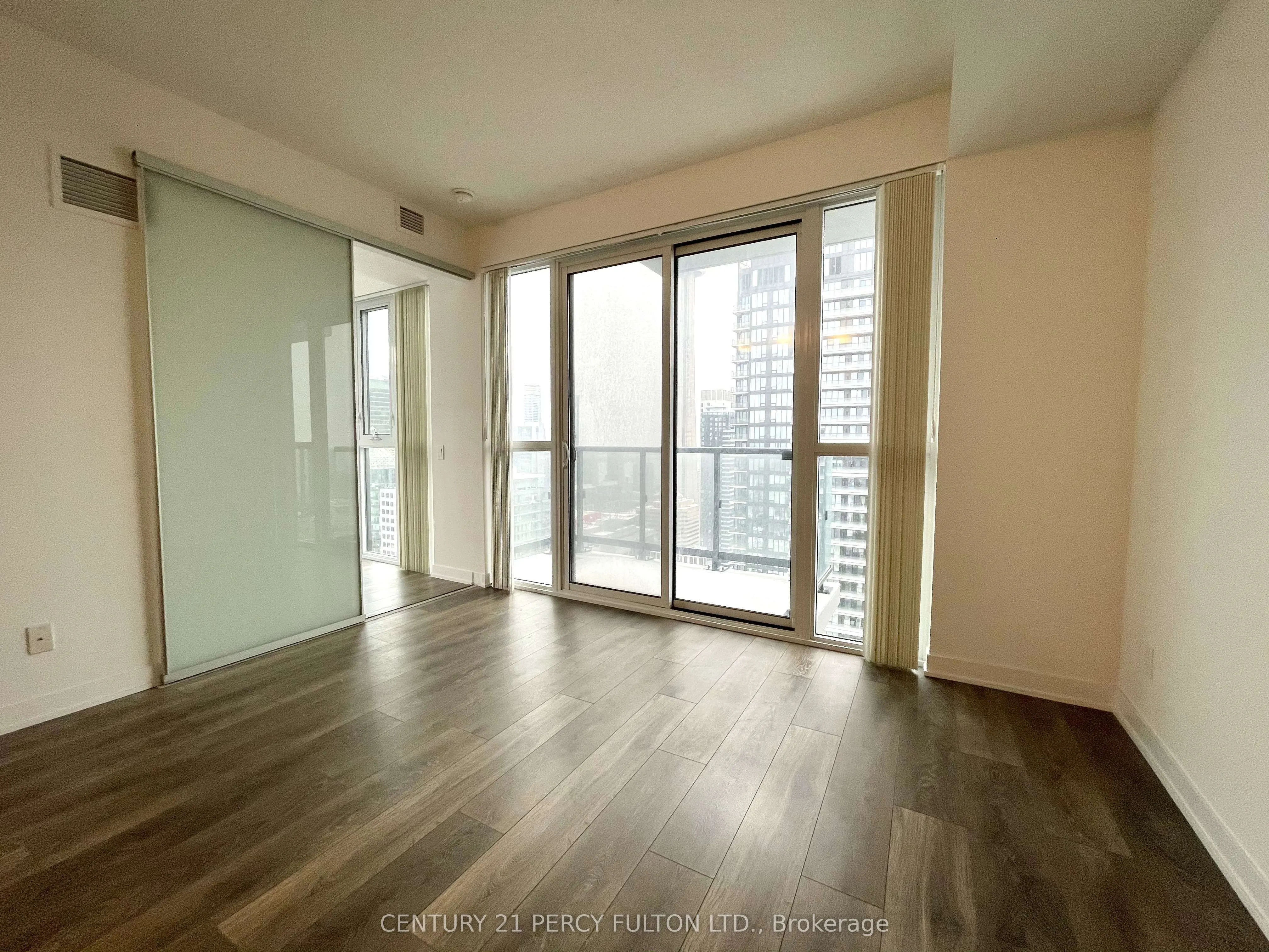 87 Peter Street, #4013