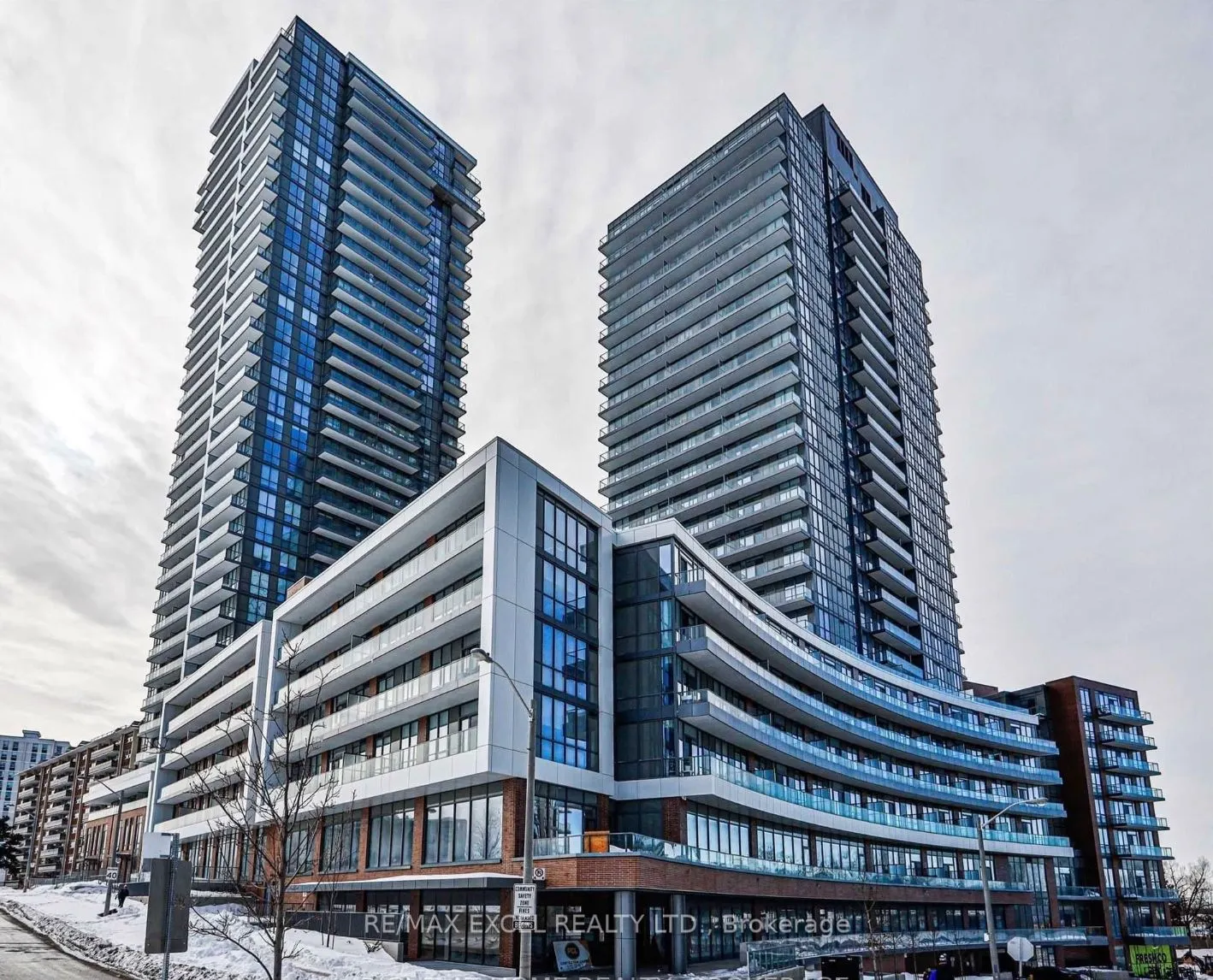 38 Forest Manor Road, #307