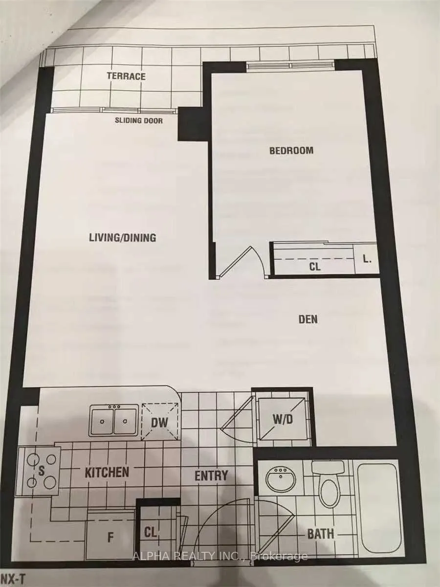 25 Lower Simcoe Street, #211