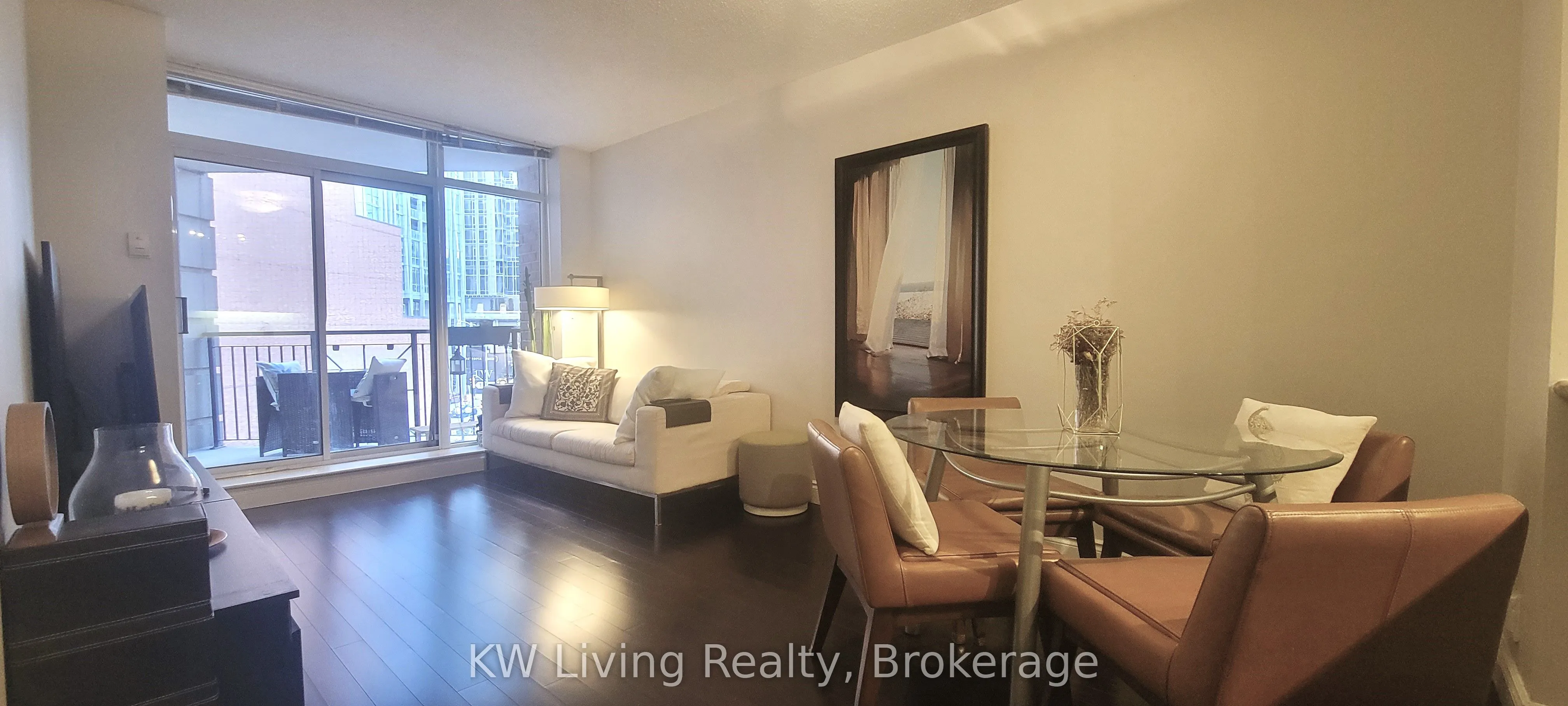 20 Collier Street, #405