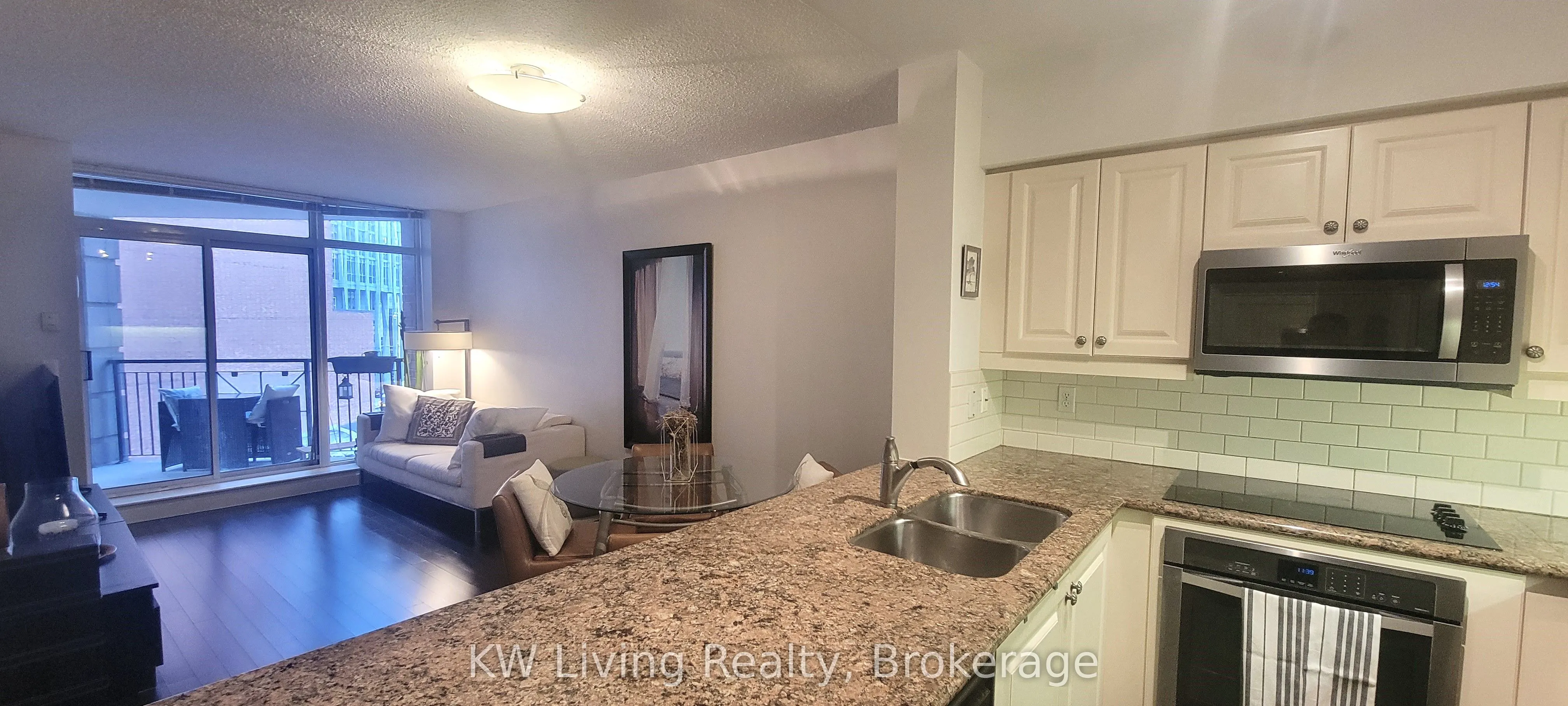 20 Collier Street, #405
