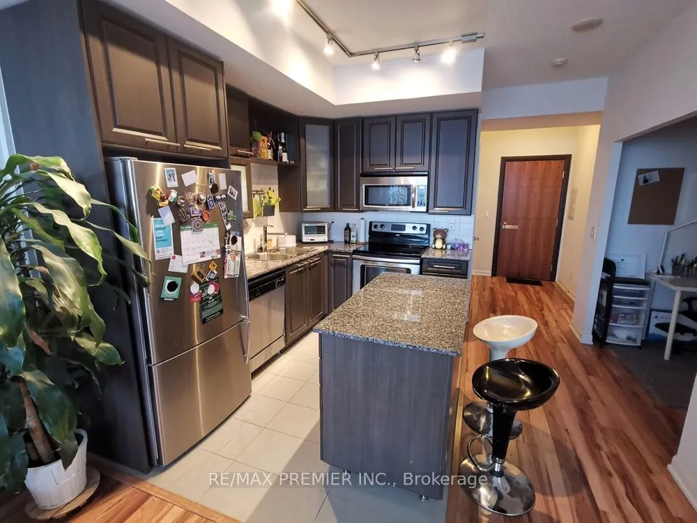 500 Sherbourne Street, #1805