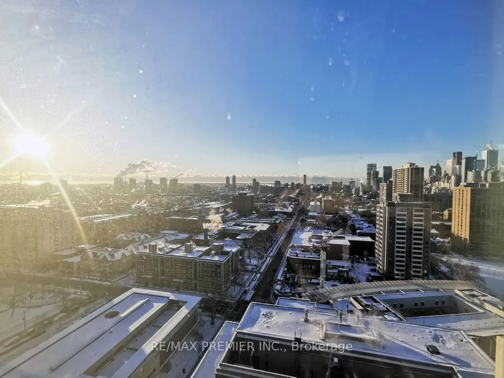 500 Sherbourne Street, #1805
