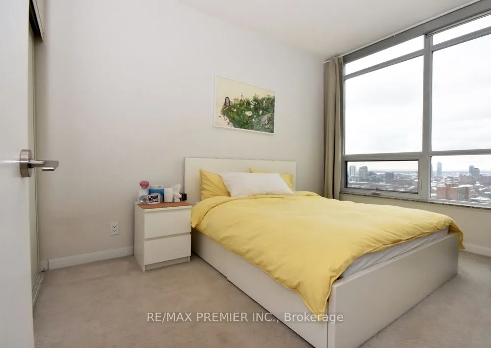 500 Sherbourne Street, #1805