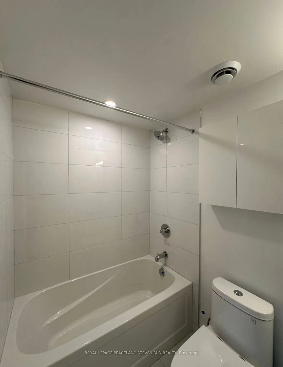 230 Simcoe Street, #3019