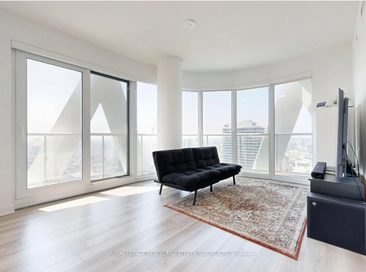 230 Simcoe Street, #3019