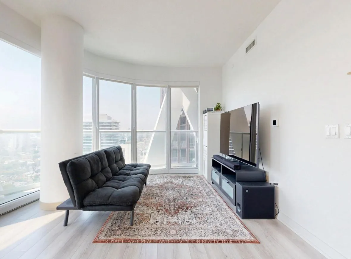 230 Simcoe Street, #3019