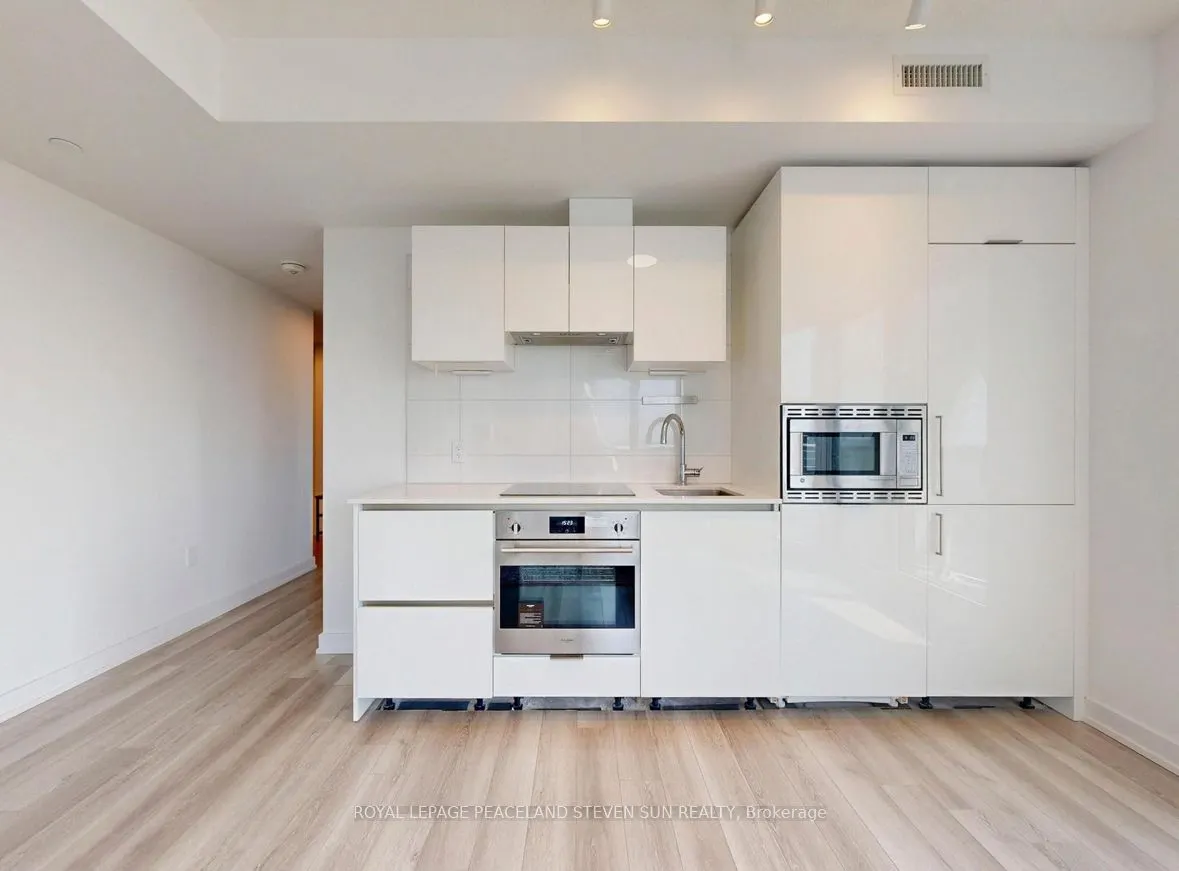 230 Simcoe Street, #3019