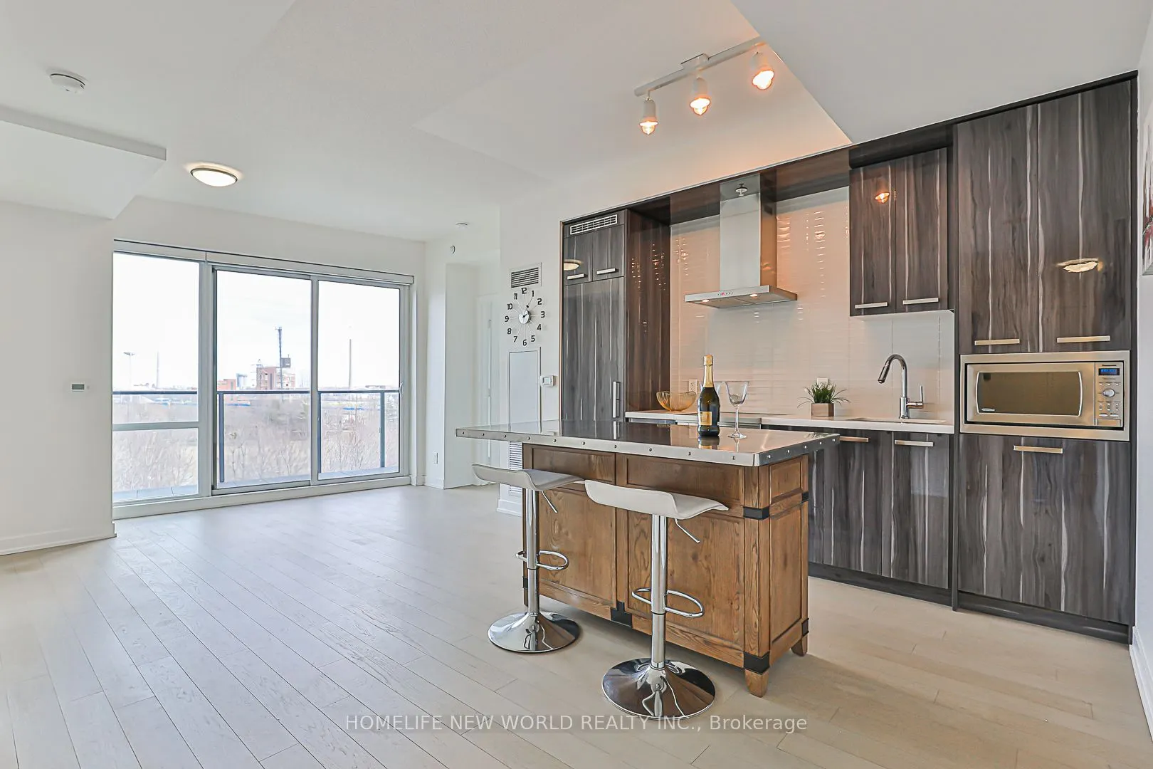 120 Bayview Avenue, #S501