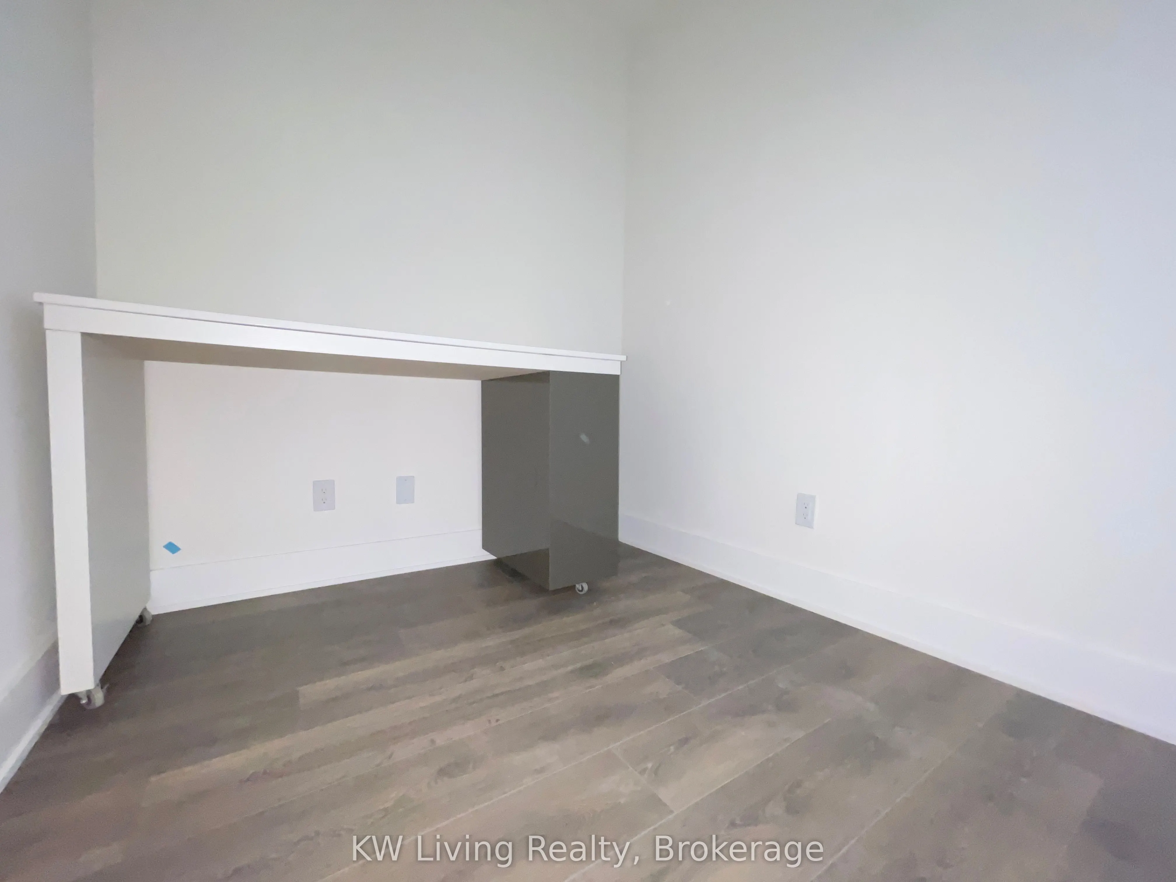 188 Fairview Mall Drive, #1901