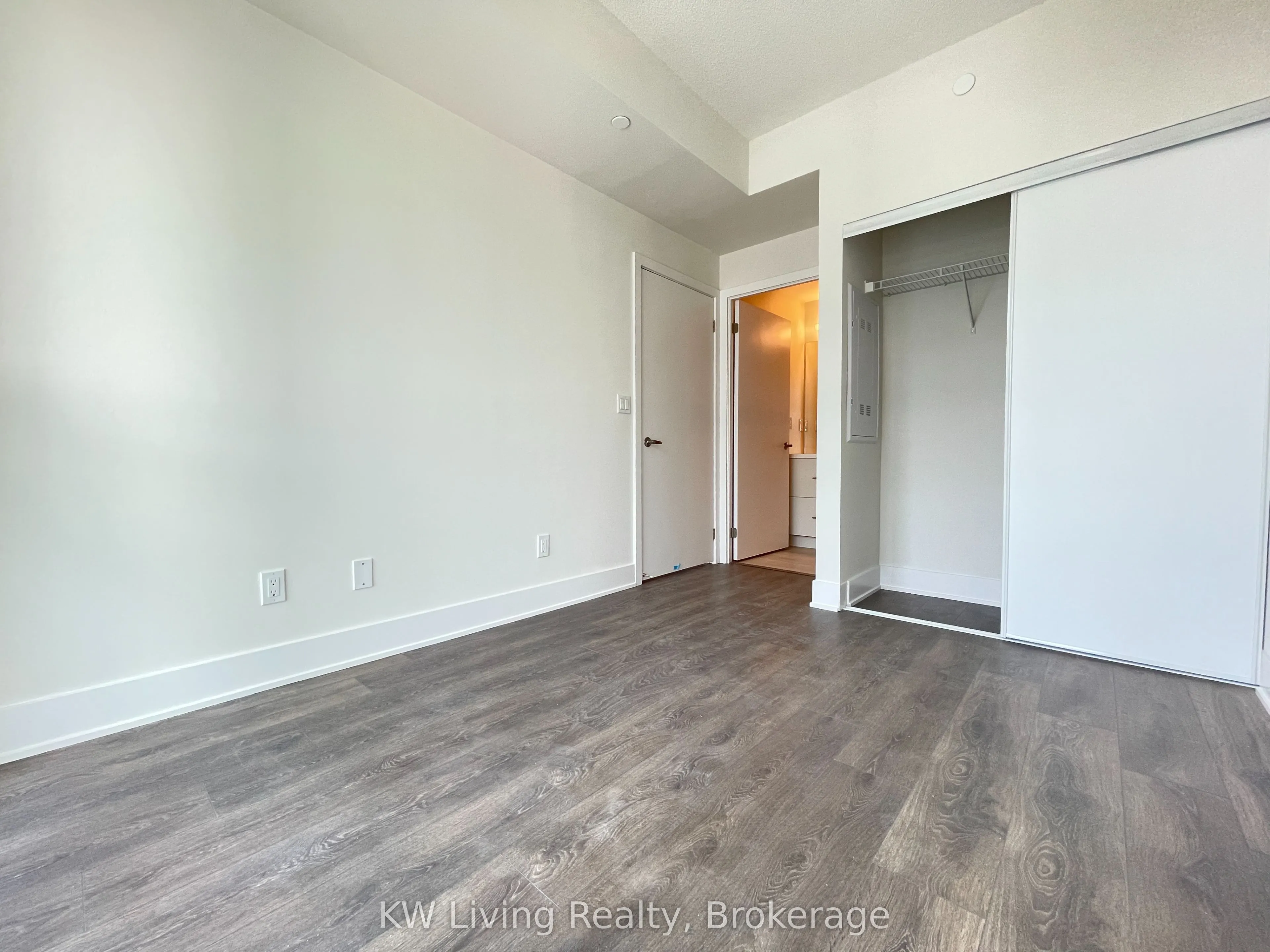 188 Fairview Mall Drive, #1901