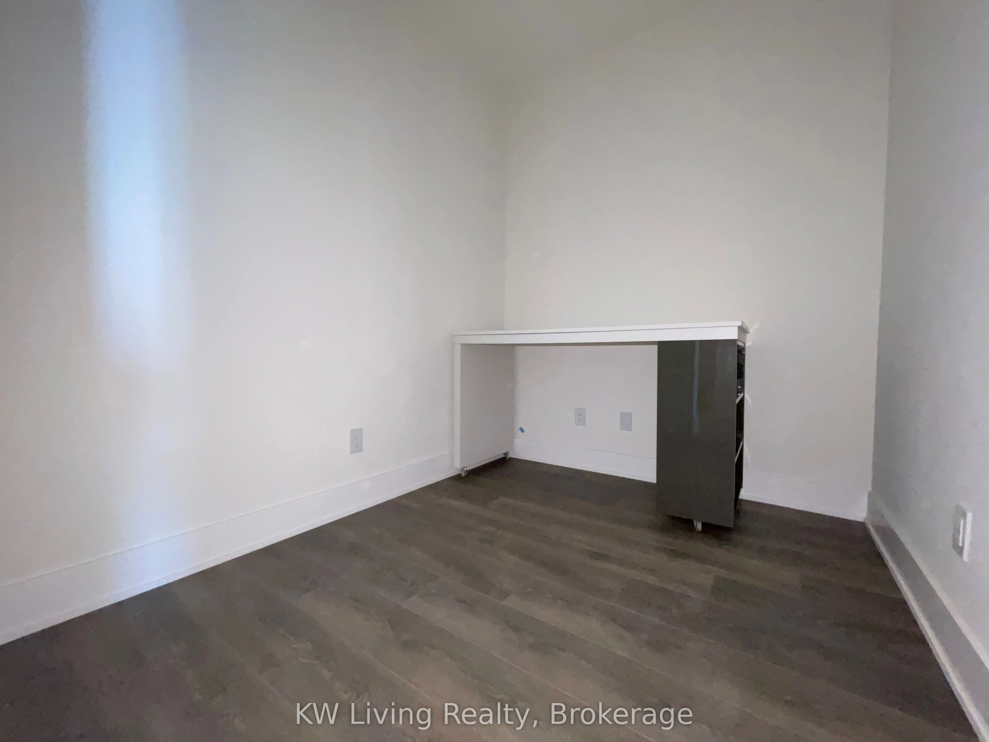 188 Fairview Mall Drive, #1901