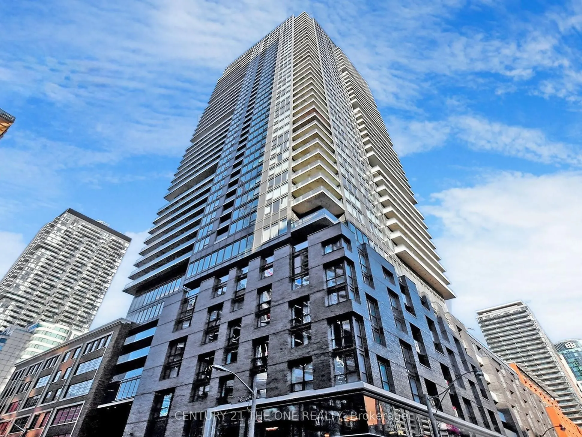 115 Blue Jays Way, #3301