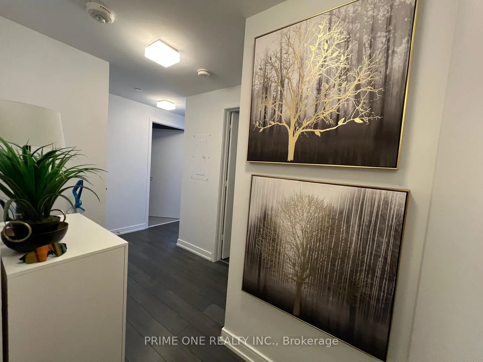 28 Wellesley Street E, #2507
