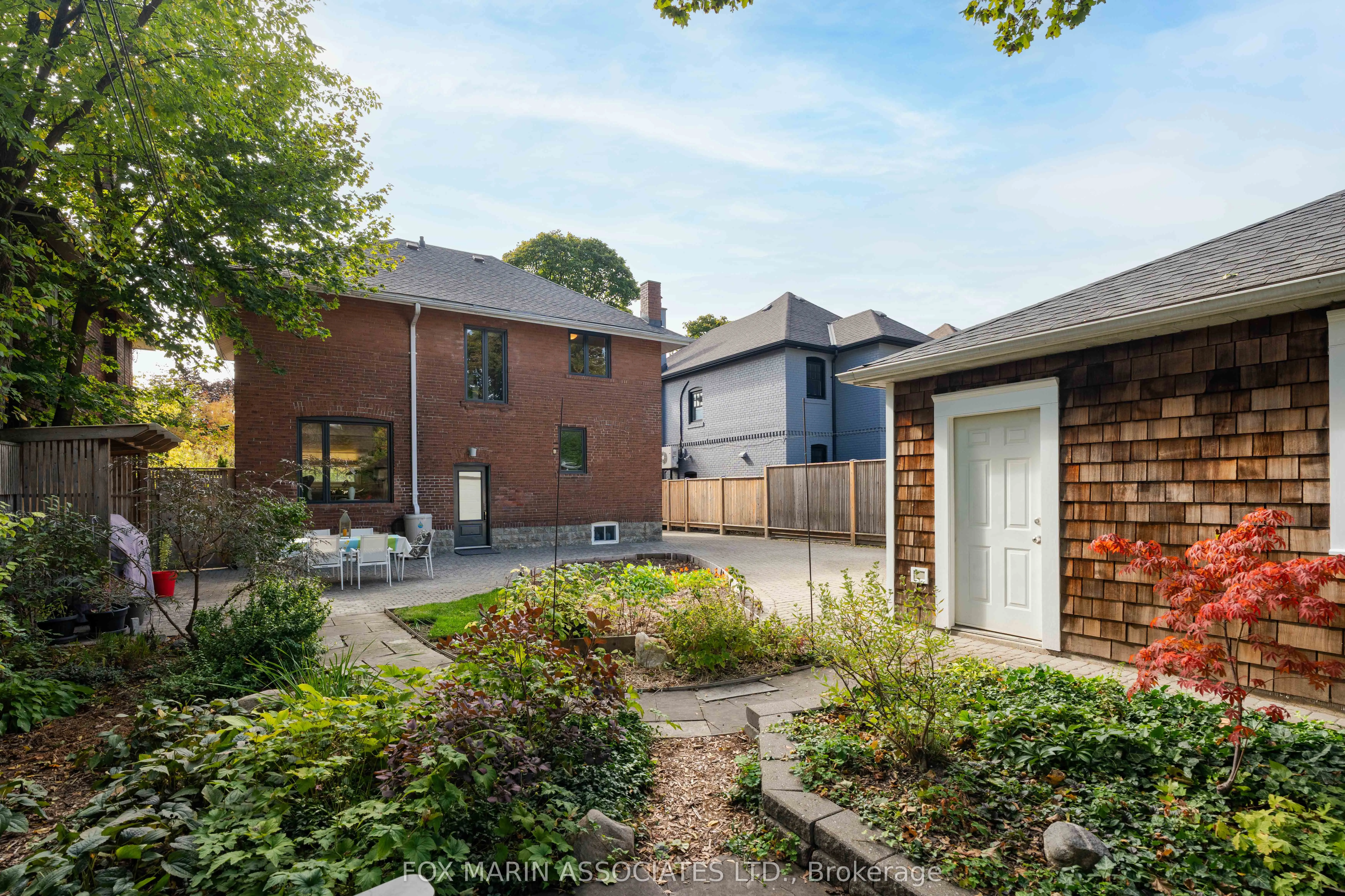 22 Claxton Boulevard