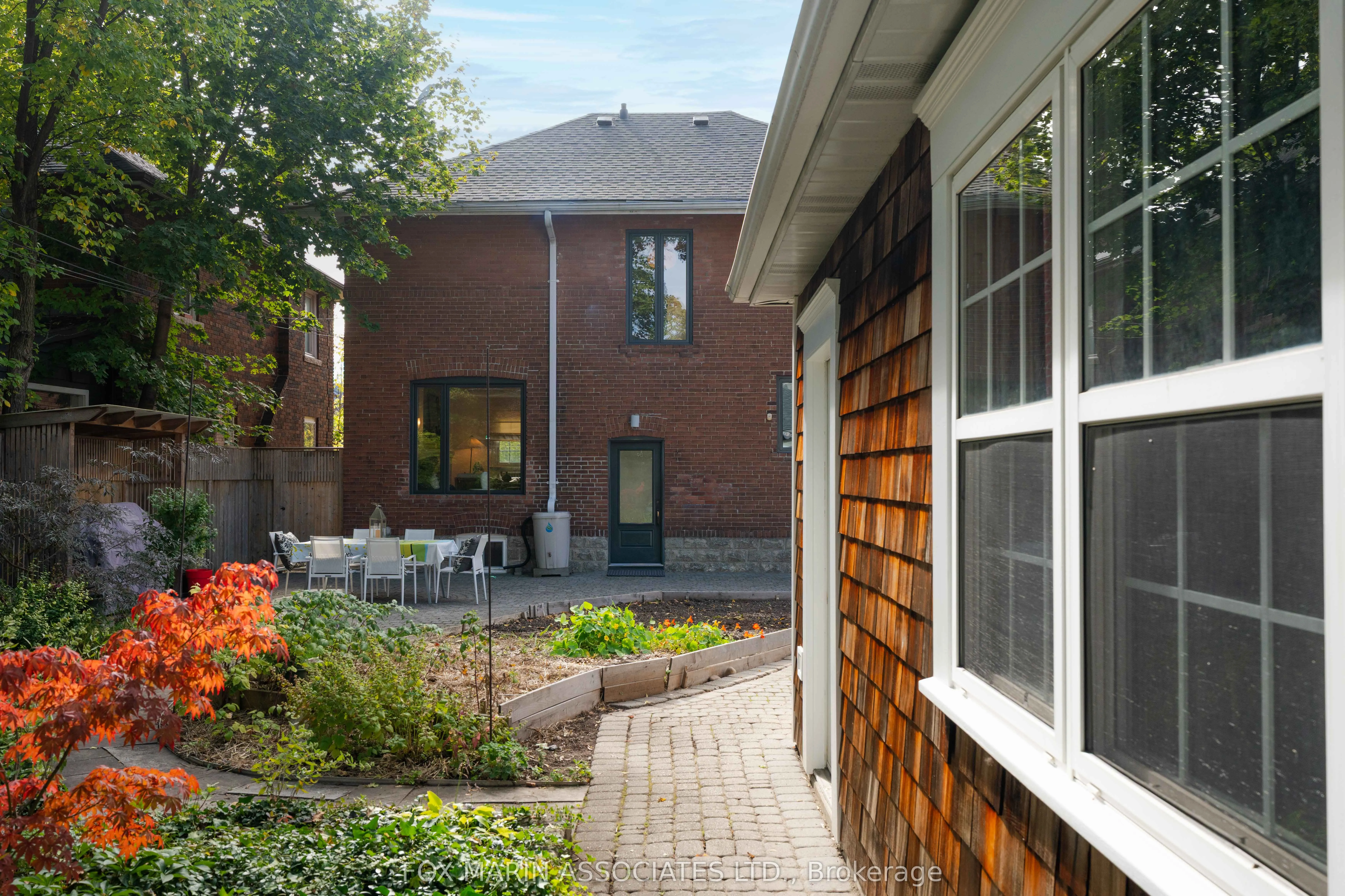 22 Claxton Boulevard