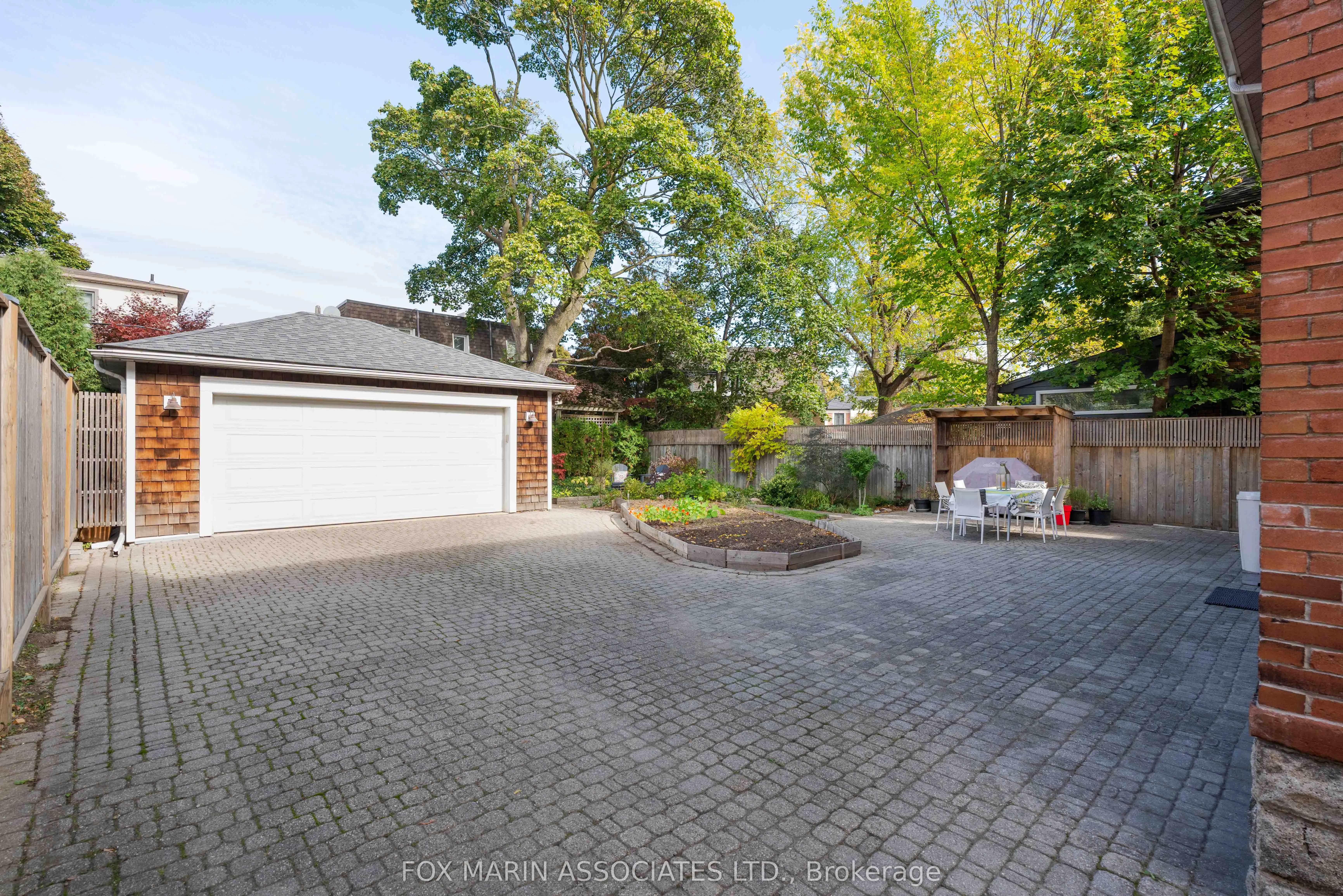 22 Claxton Boulevard