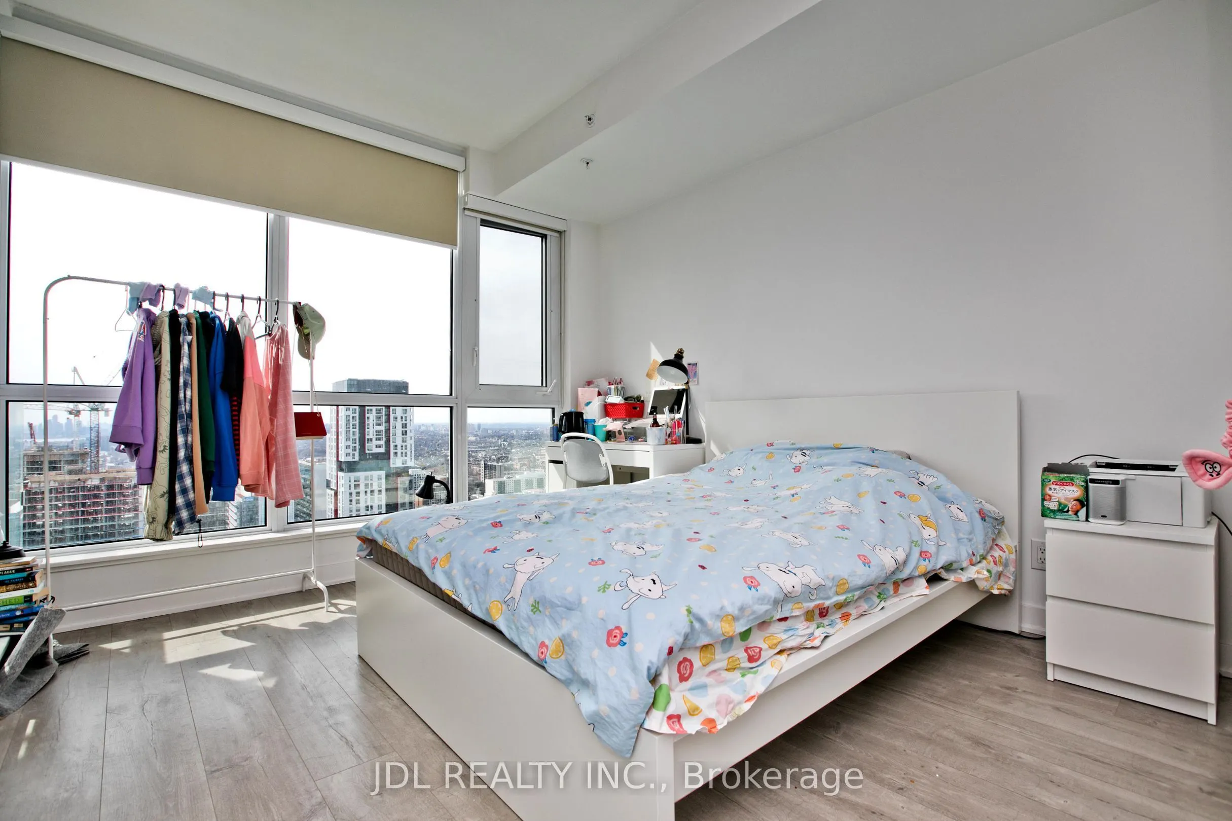30 NELSON Street, #3805