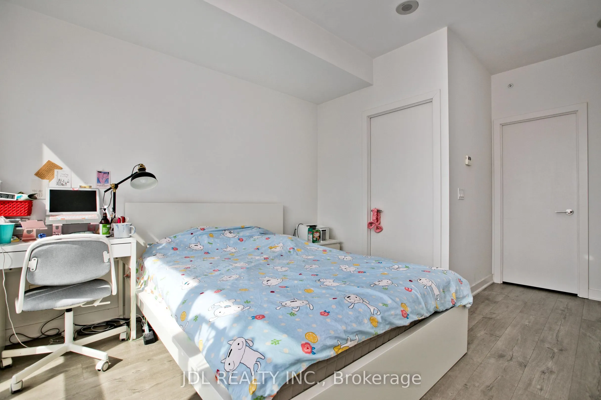 30 NELSON Street, #3805