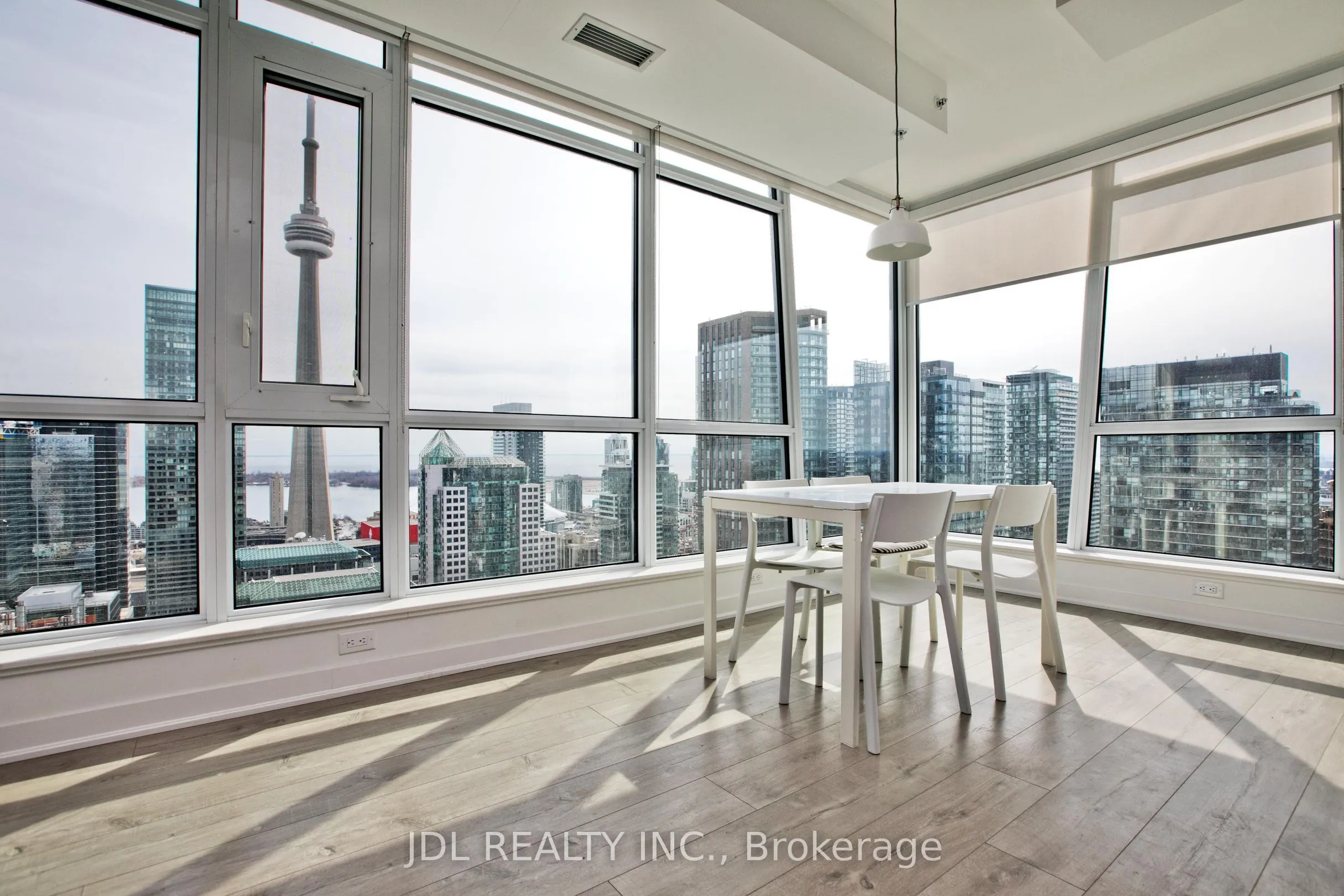 30 NELSON Street, #3805