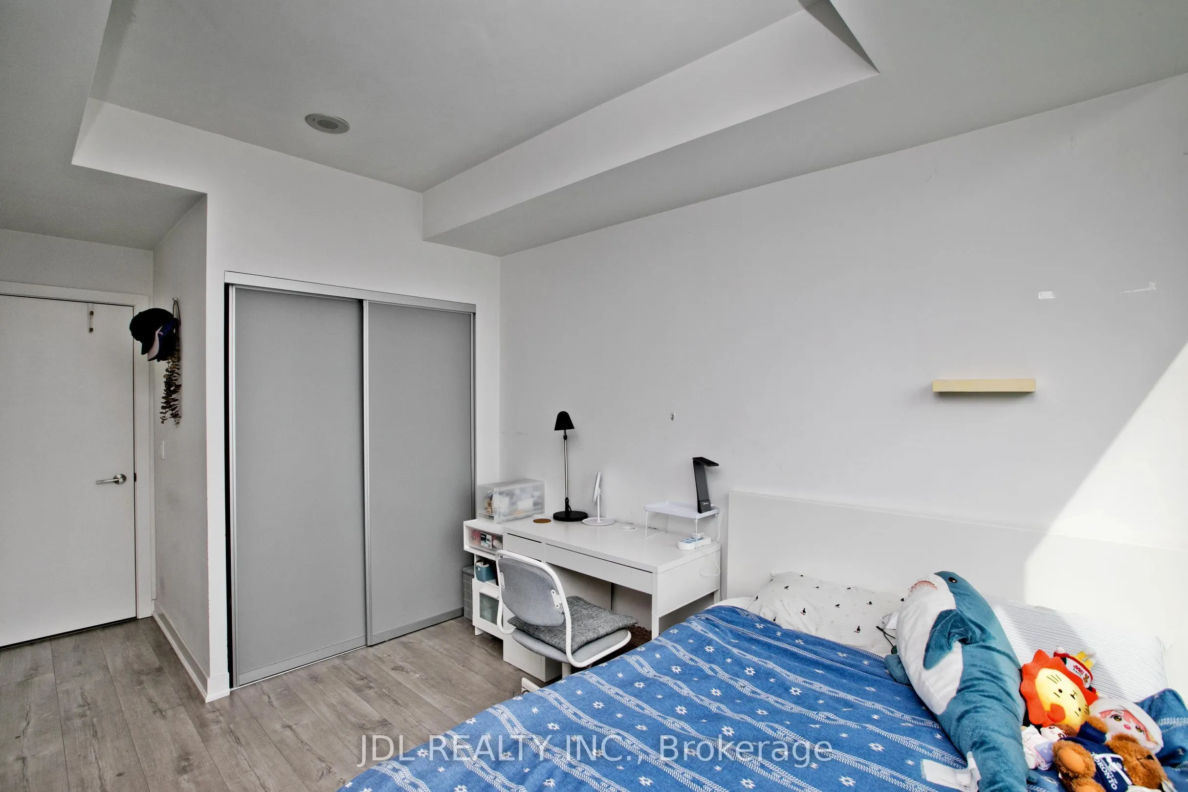 30 NELSON Street, #3805