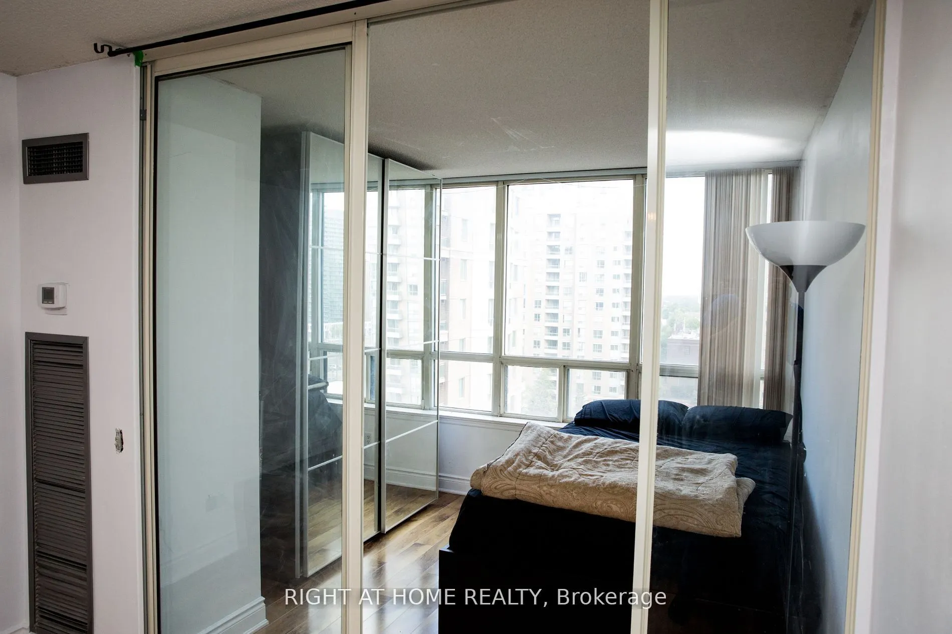7 Bishop Avenue, #1104