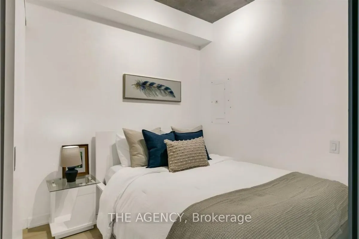 39 Brant Street, #512