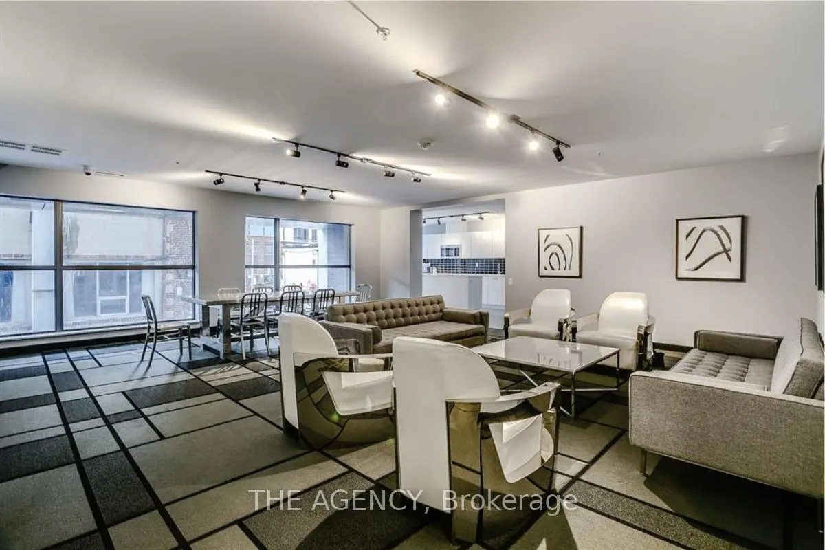 39 Brant Street, #512