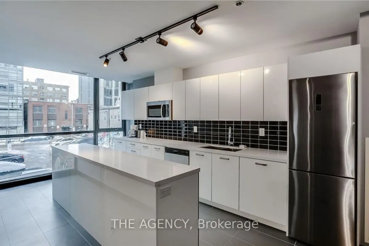 39 Brant Street, #512
