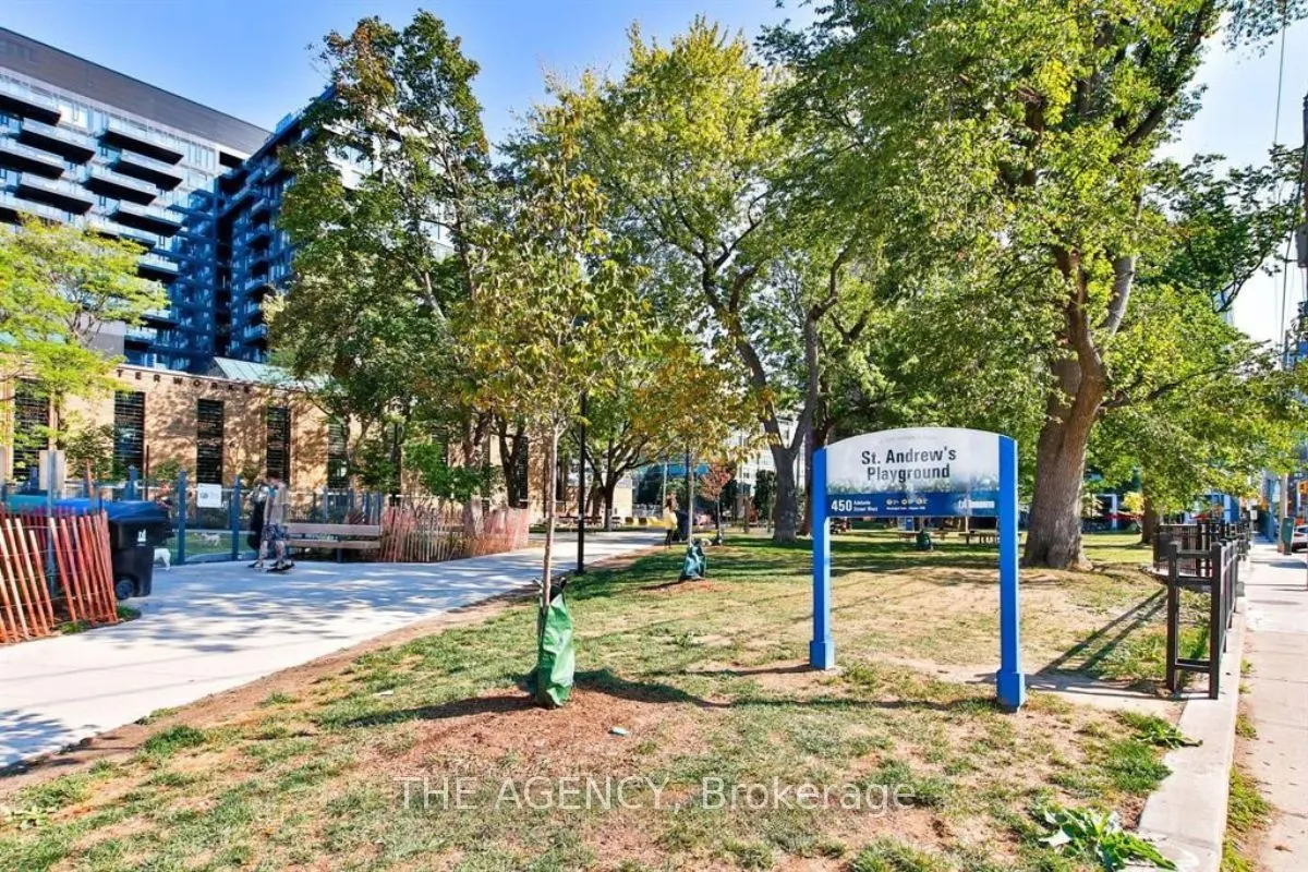 39 Brant Street, #512