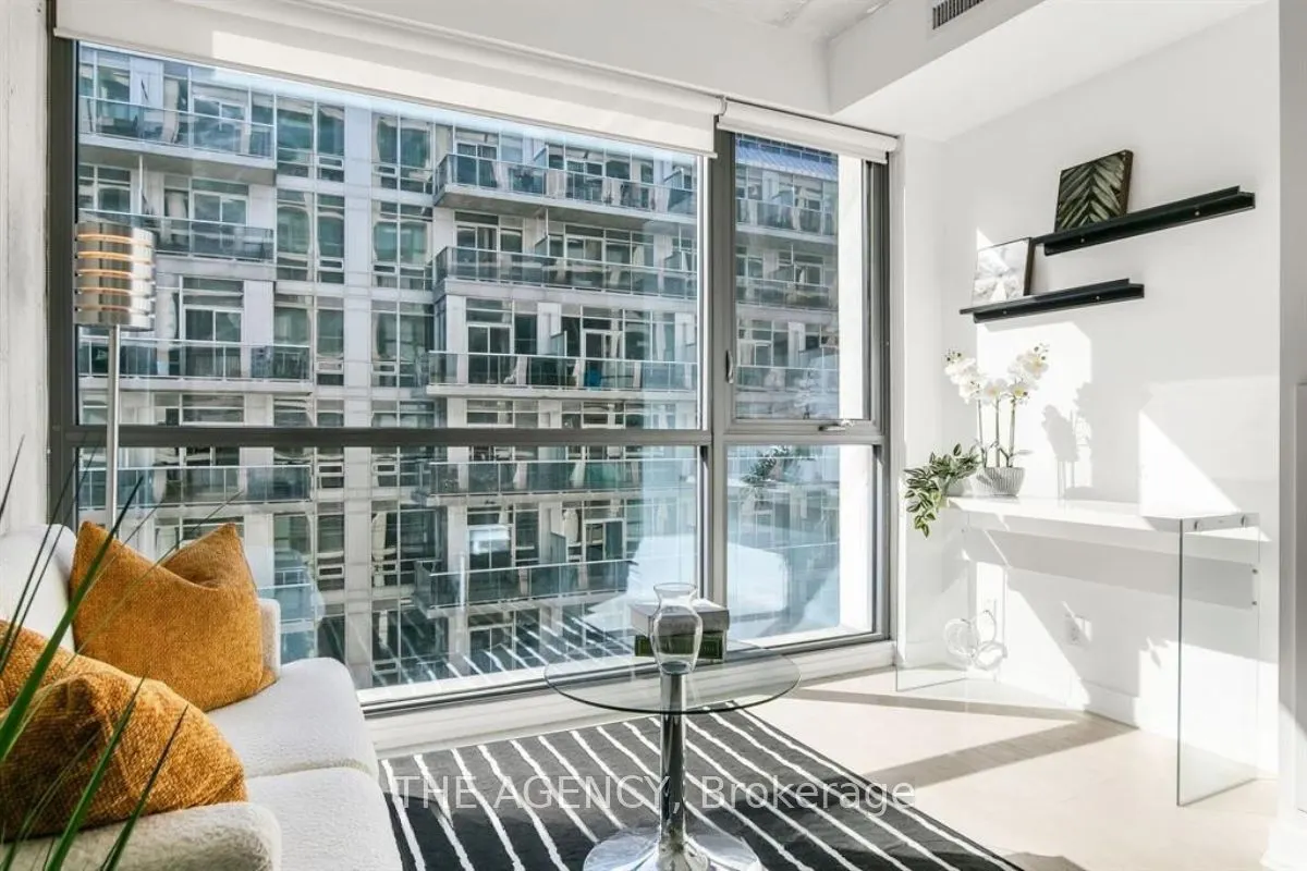 39 Brant Street, #512