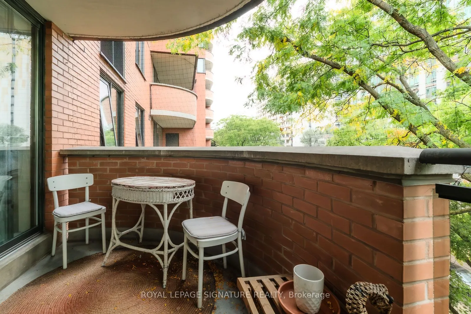 260 Heath Street W, #504