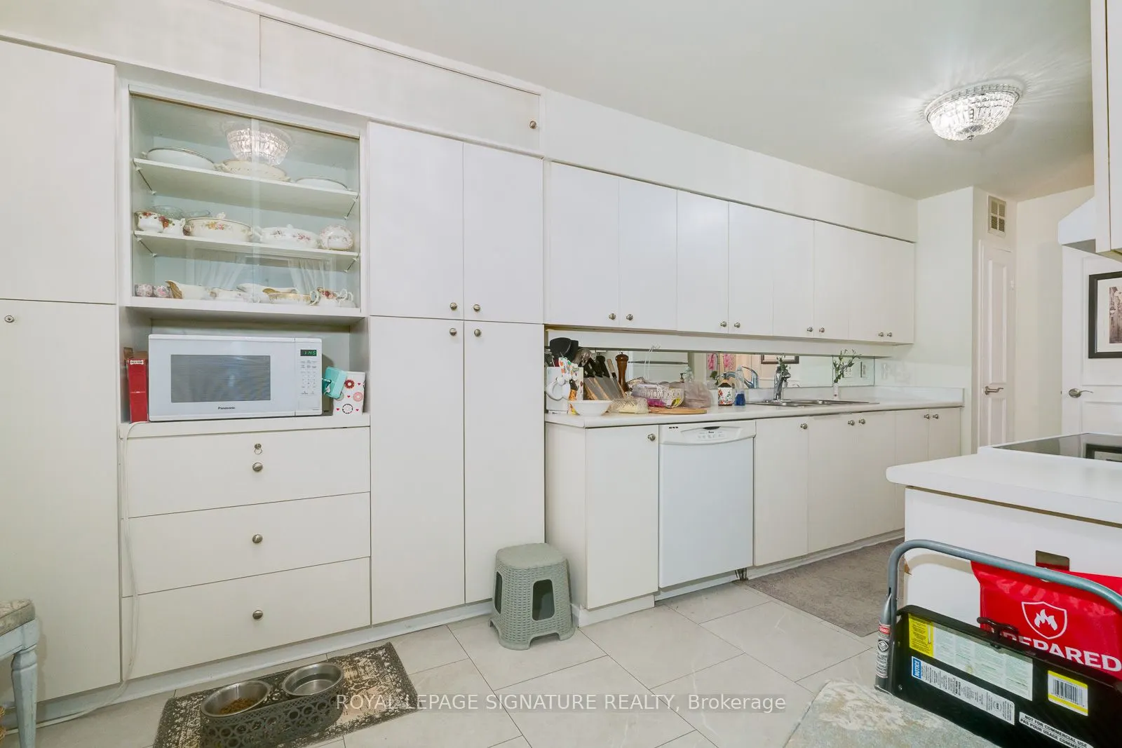 260 Heath Street W, #504