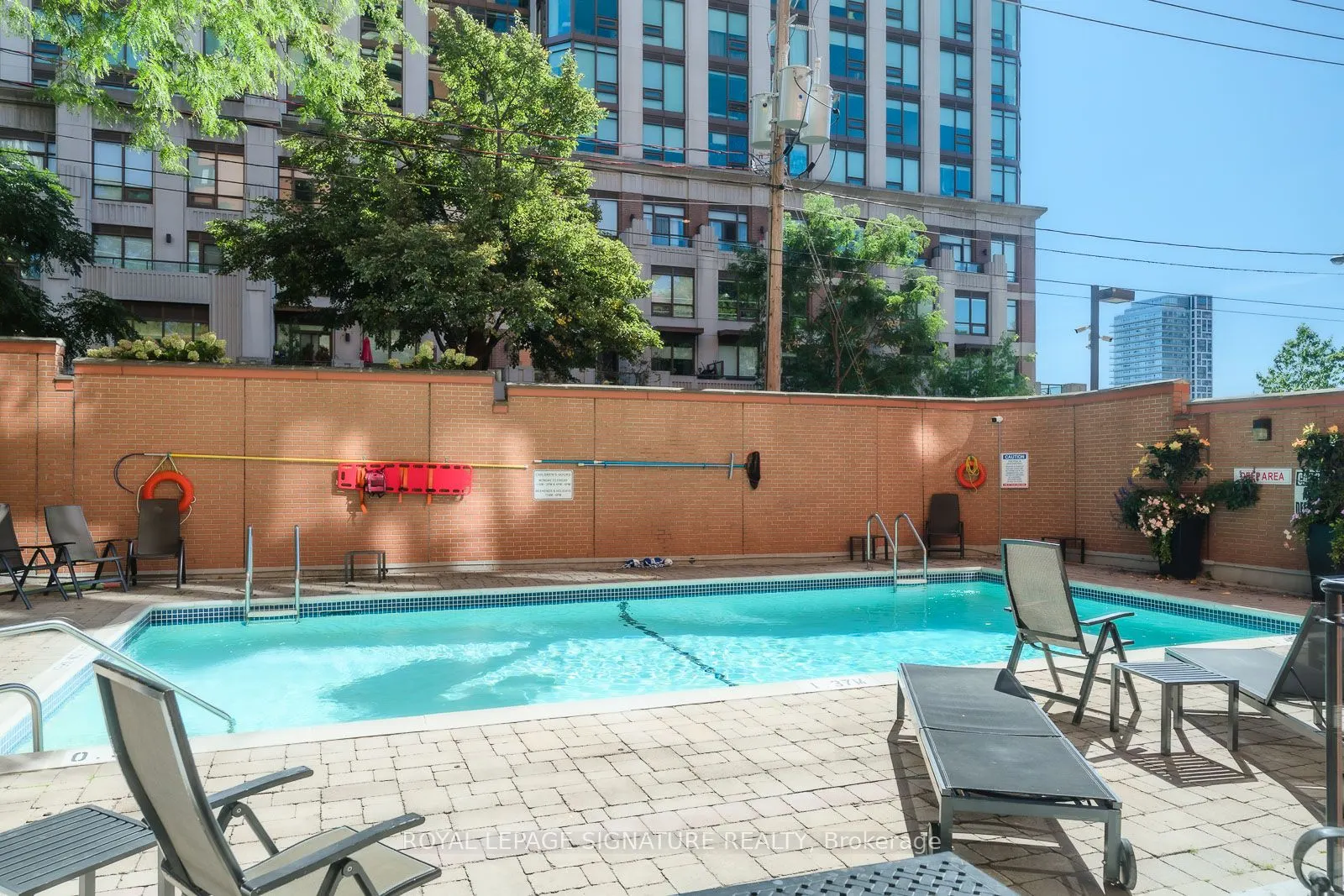 260 Heath Street W, #504