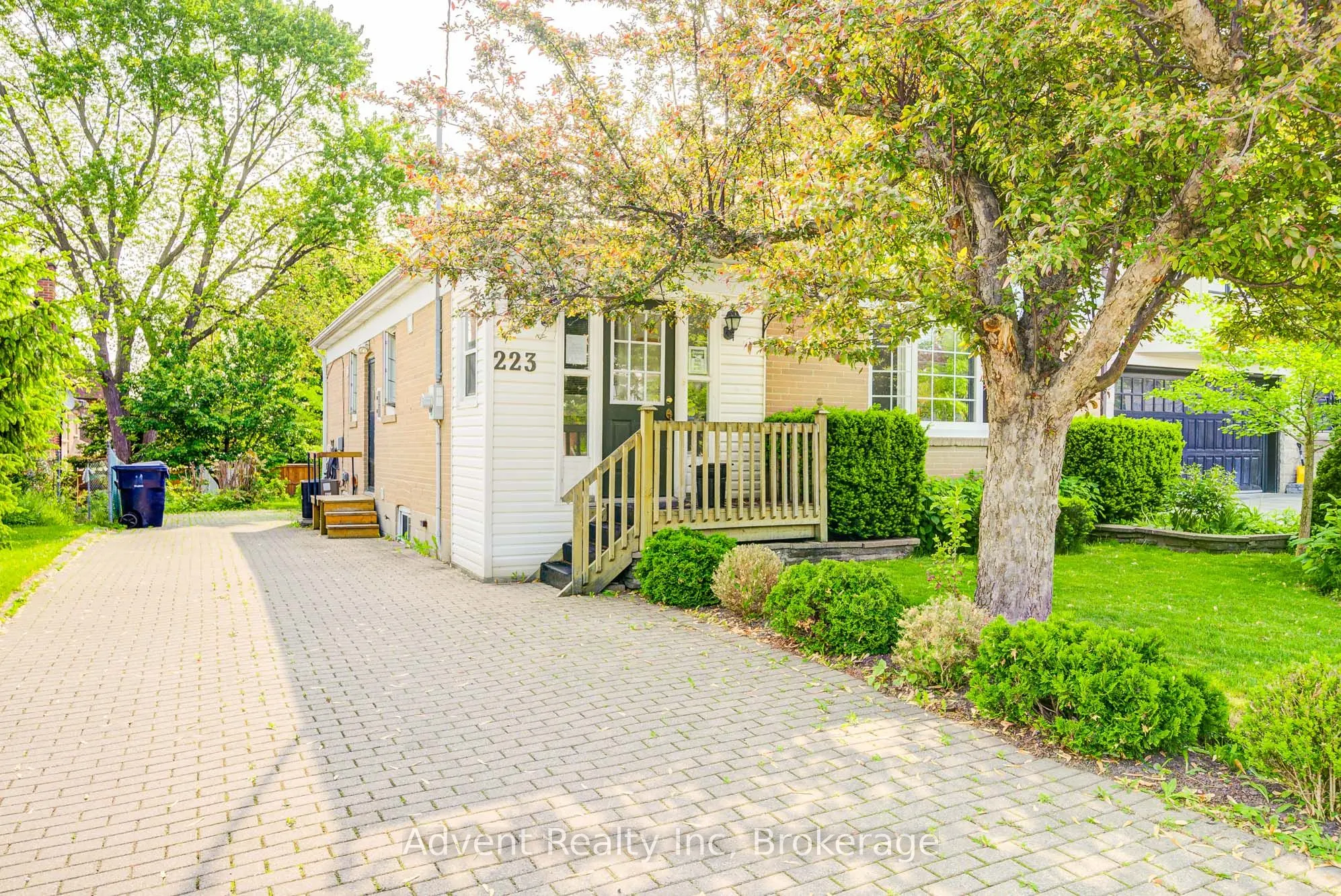 223 Willowdale Avenue