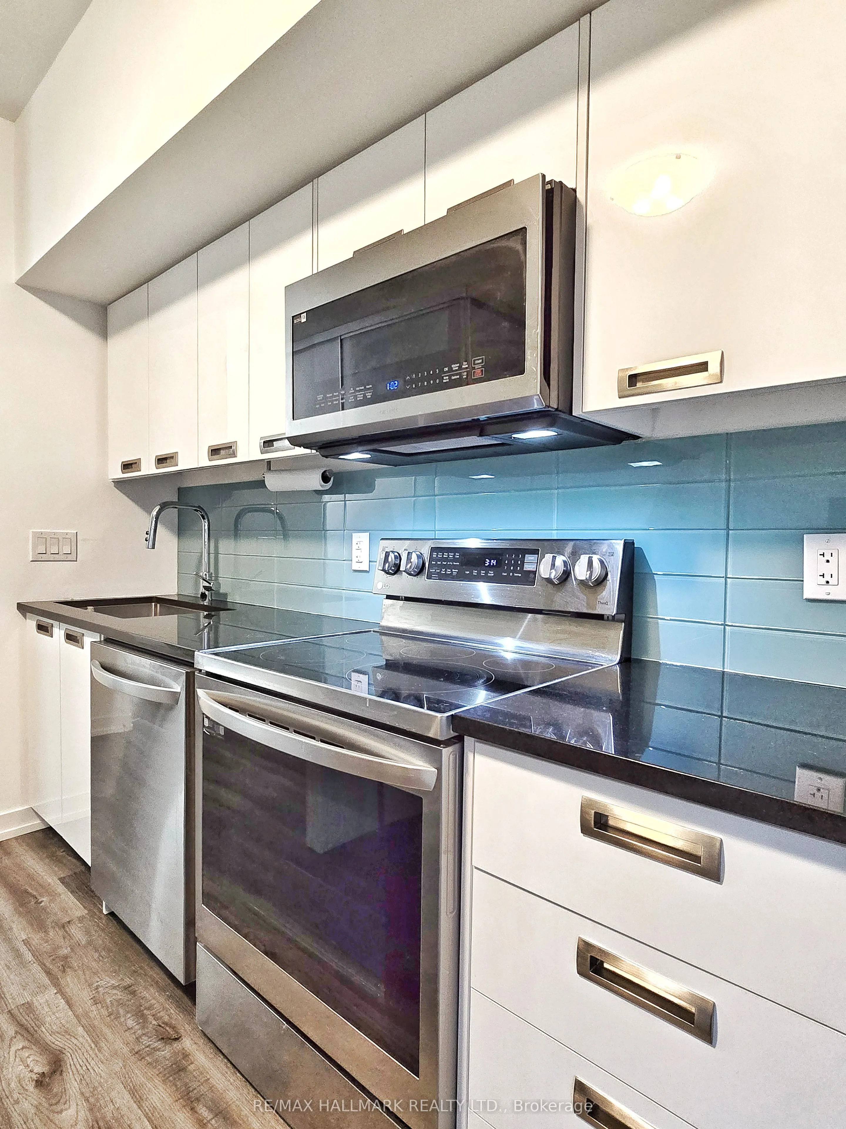33 Charles st Street E, #1412