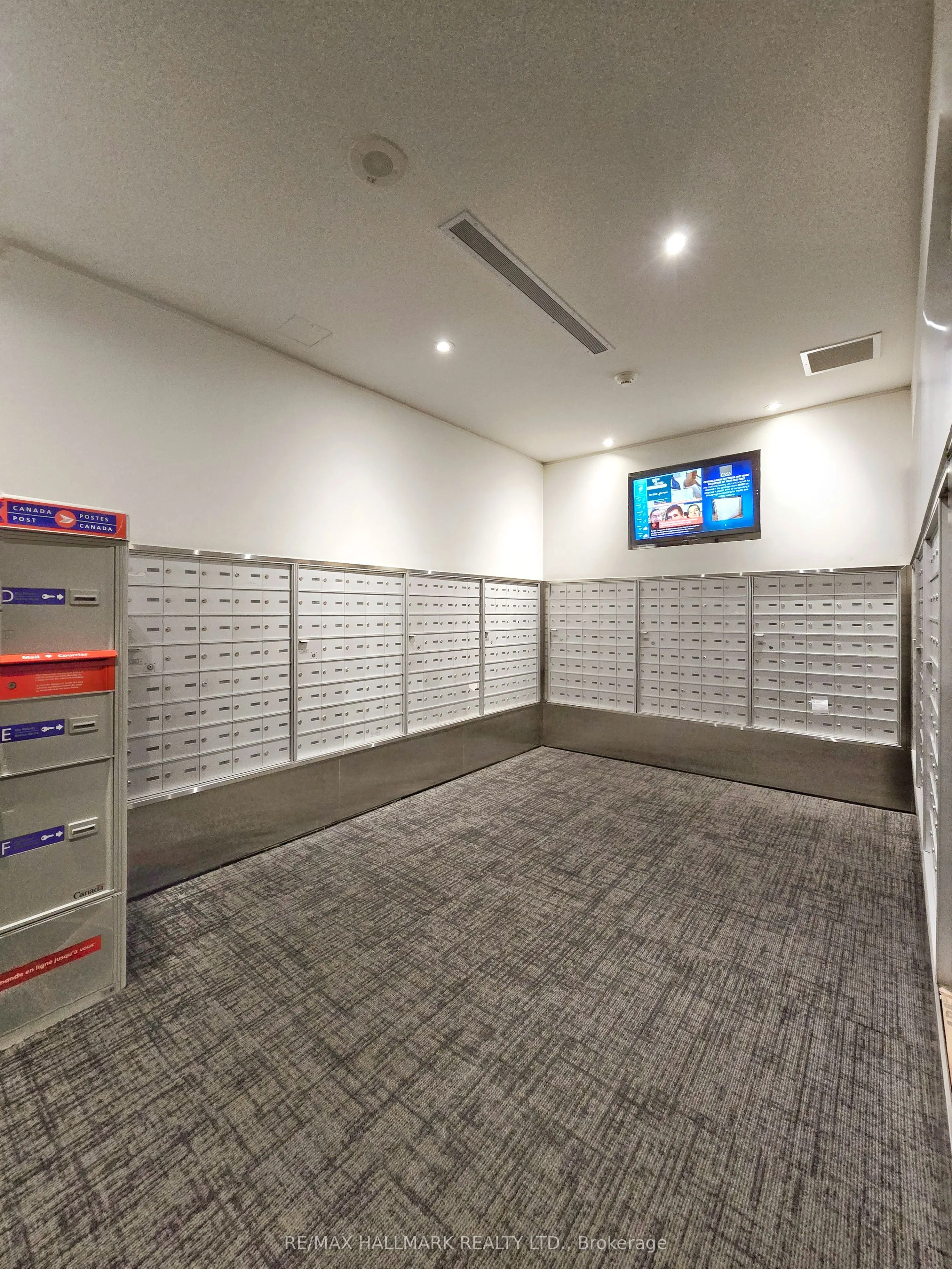 33 Charles st Street E, #1412